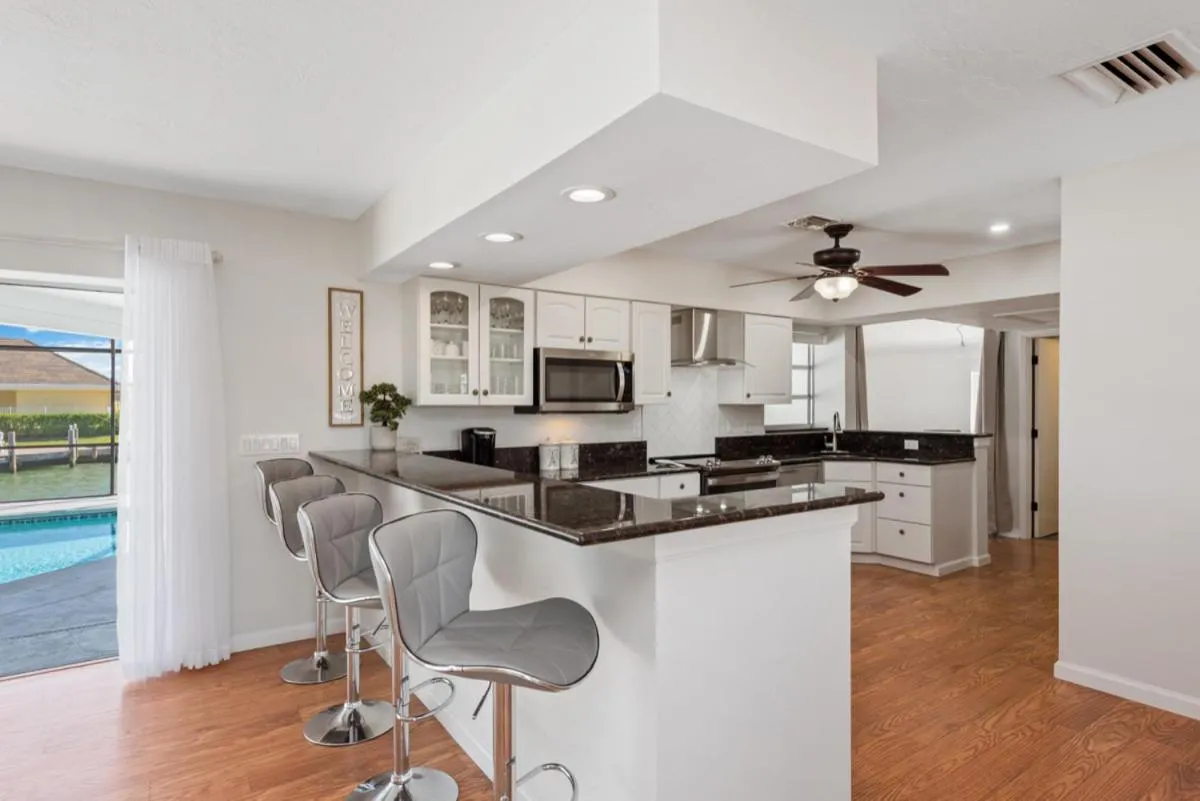 Dining area in ELEVATED 955 - Spacious Family Riverfront home 4 Bedrooms
