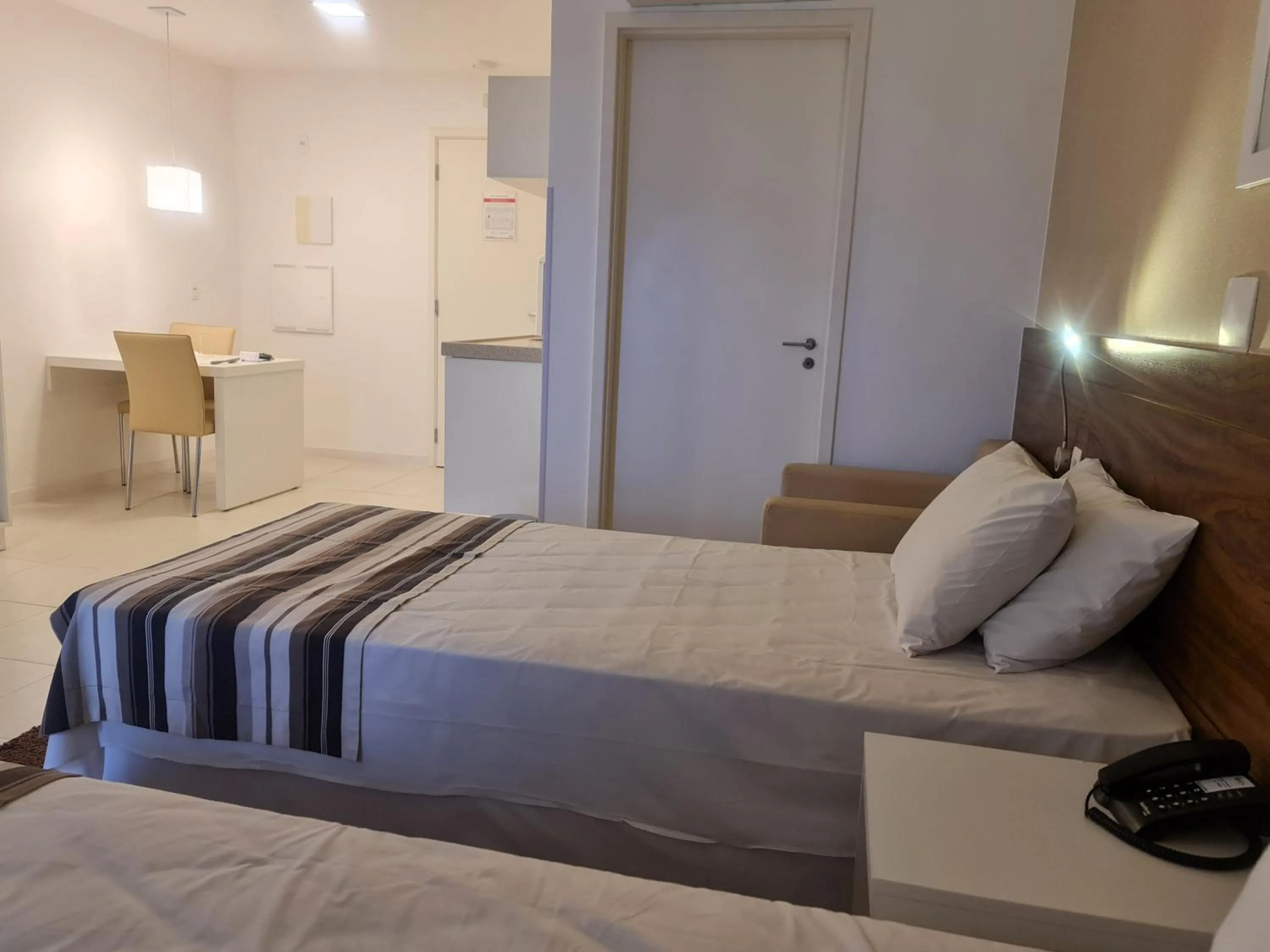 Bedroom, Bed in Flat Particular - SHN - Vista Livre Esplanada