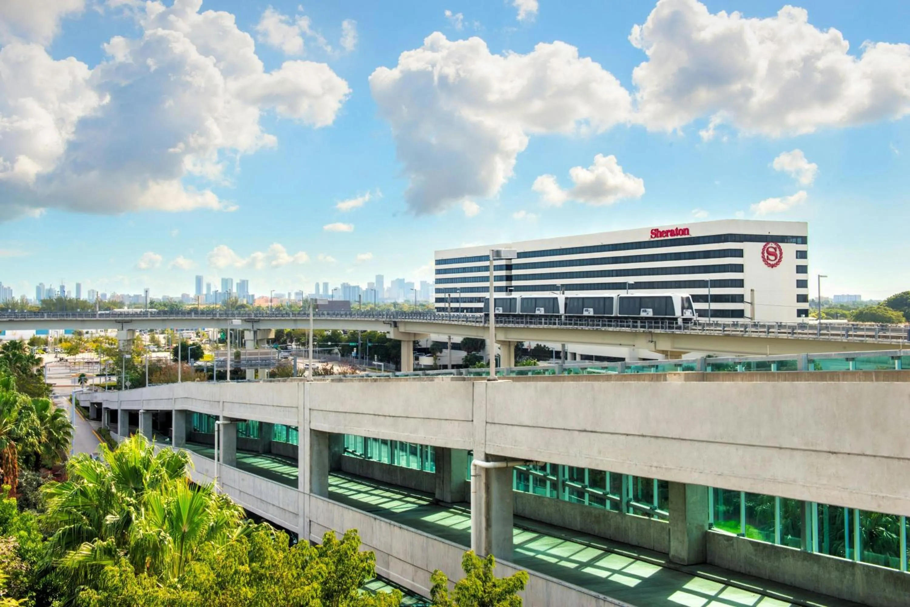 Property building in Sheraton Miami Airport Hotel and Executive Meeting Center