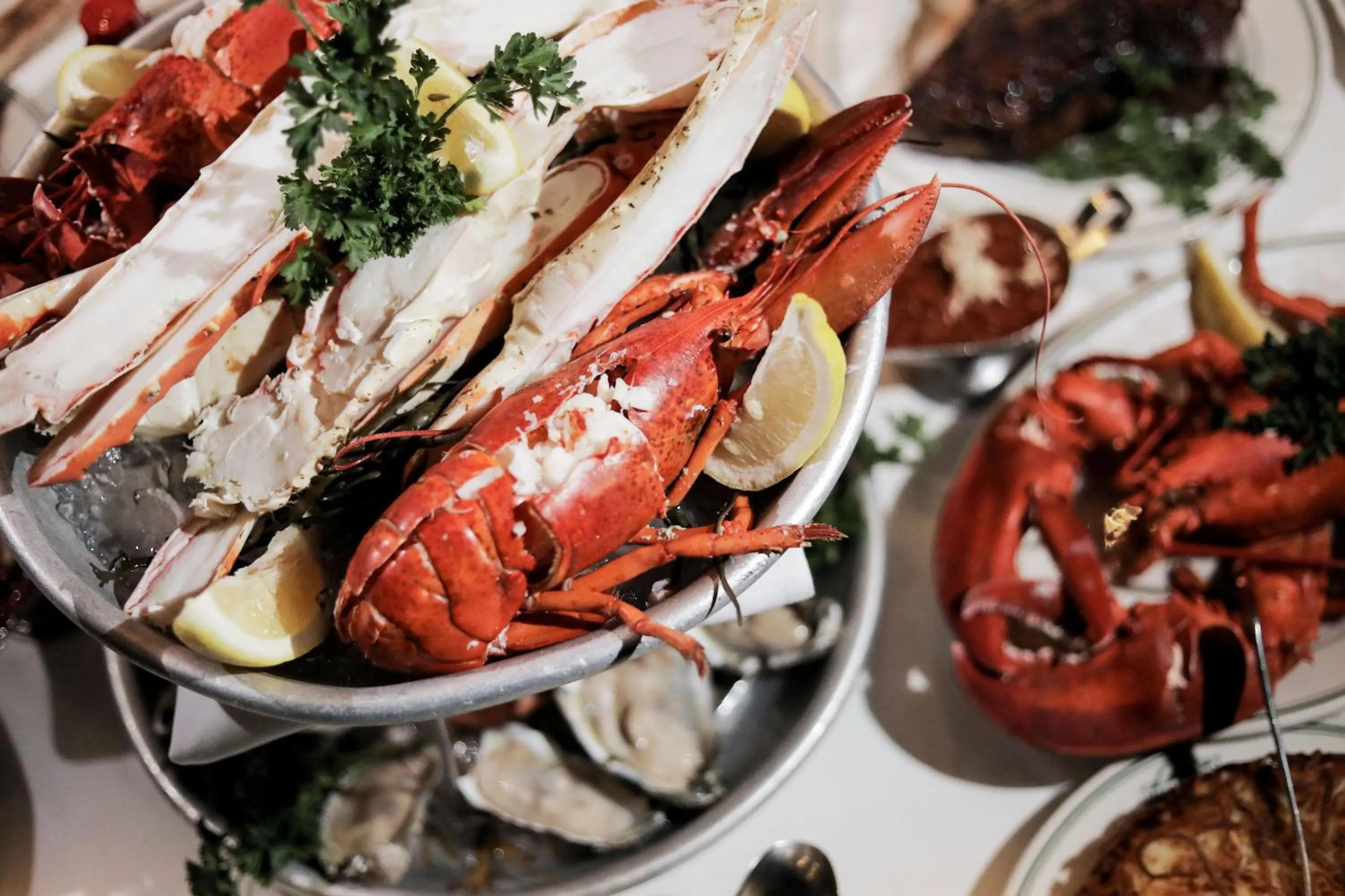 Restaurant/places to eat in W Minneapolis - The Foshay