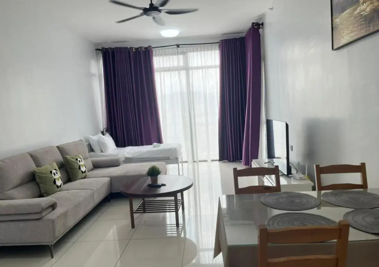 TV and multimedia in Beacon Executive Suites by Simply Penang TV and multimedia in Beacon Executive Suites by Simply Penang