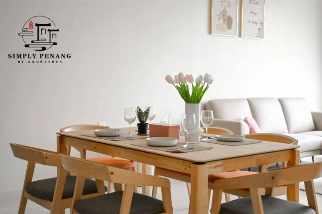 Dining area in Beacon Executive Suites