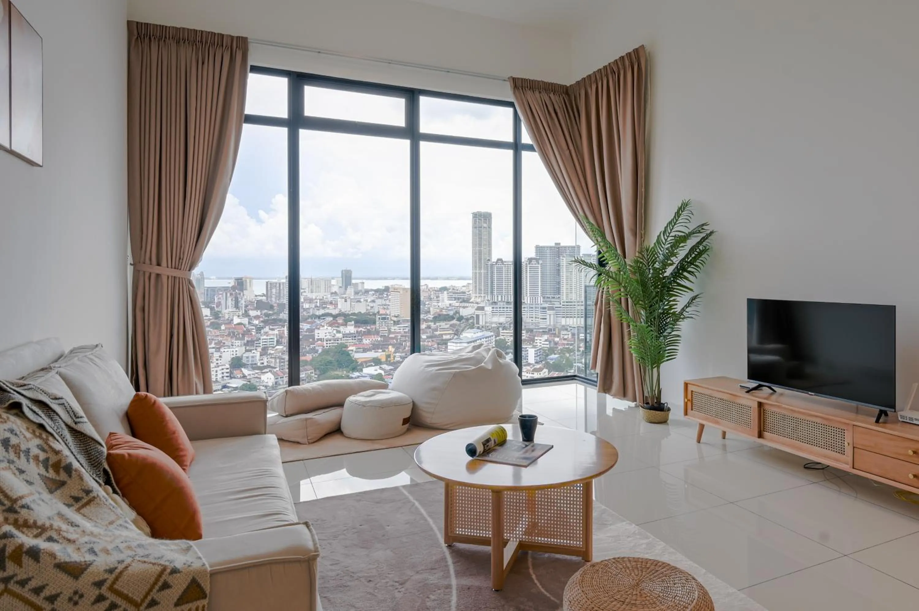Living room in Beacon Executive Suites