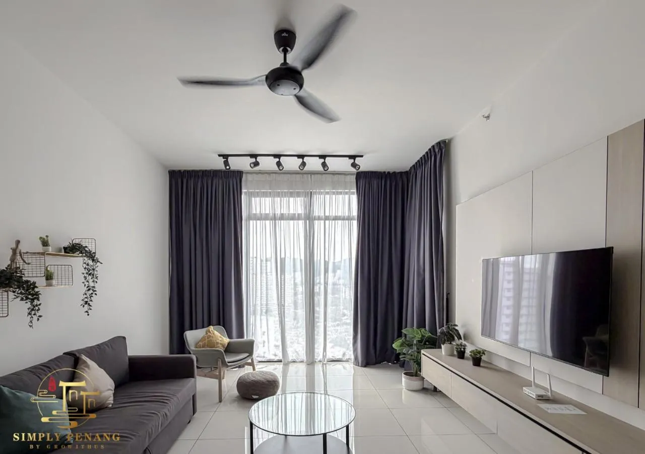 Living room in Beacon Executive Suites