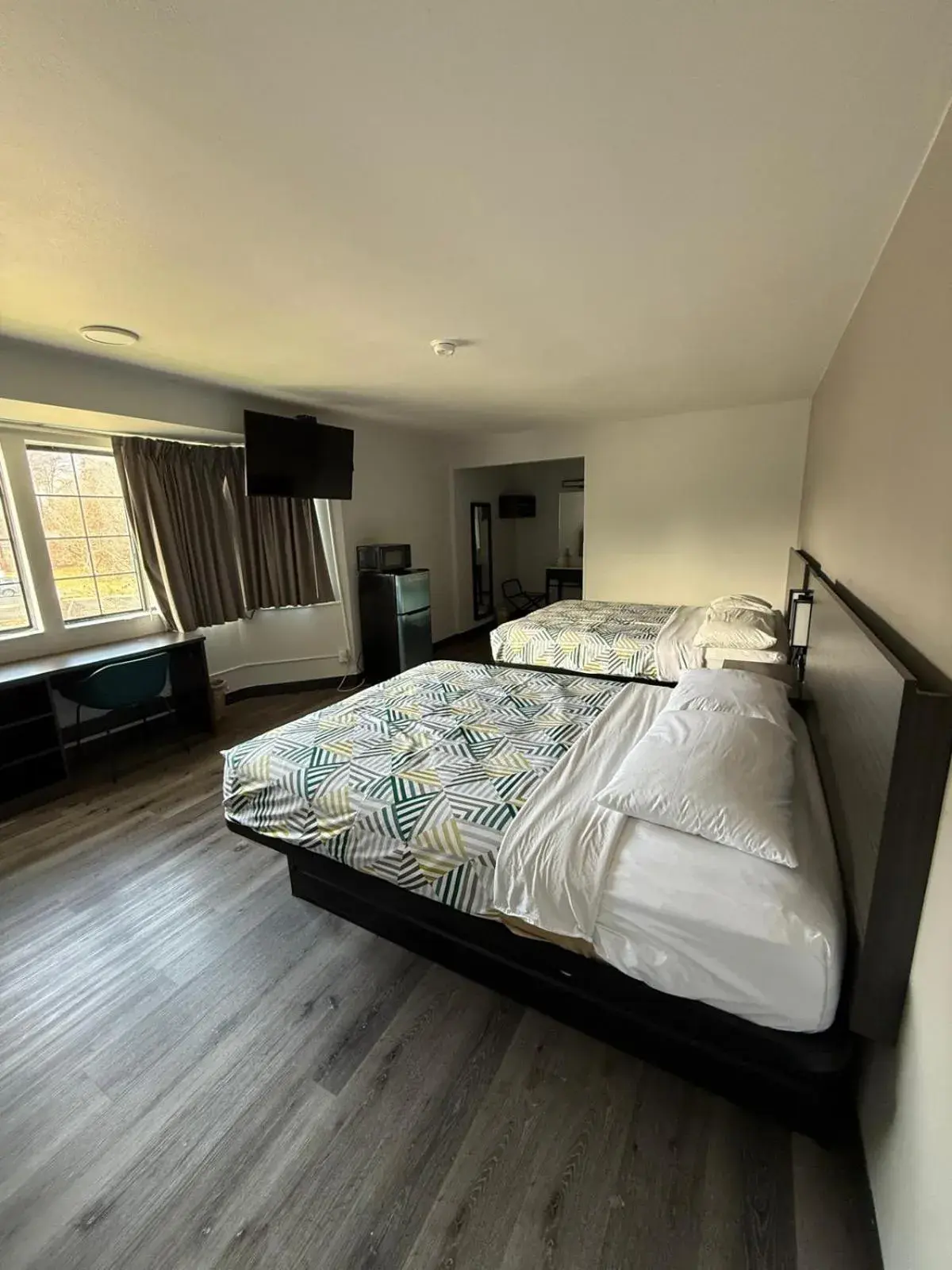 Bed in Motel 6-Enfield, CT - Hartford Bed in Motel 6-Enfield, CT - Hartford