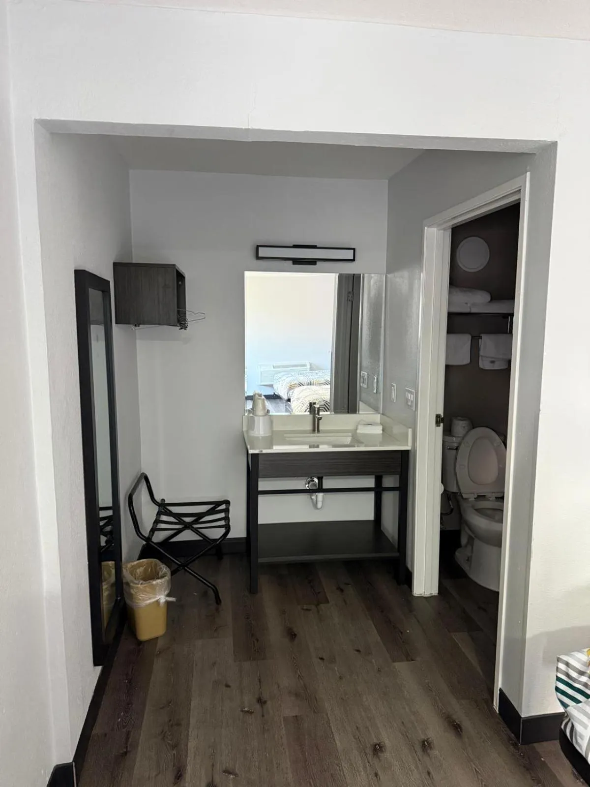 Motel 6-Enfield, CT - Hartford