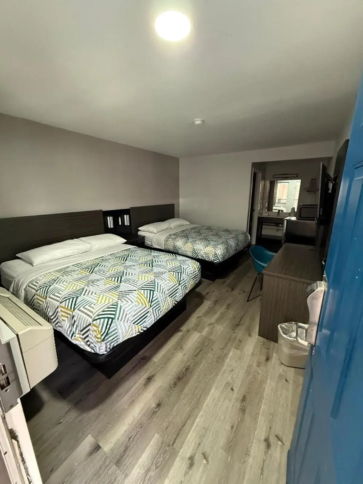 Bed in Motel 6-Enfield, CT - Hartford Bed in Motel 6-Enfield, CT - Hartford