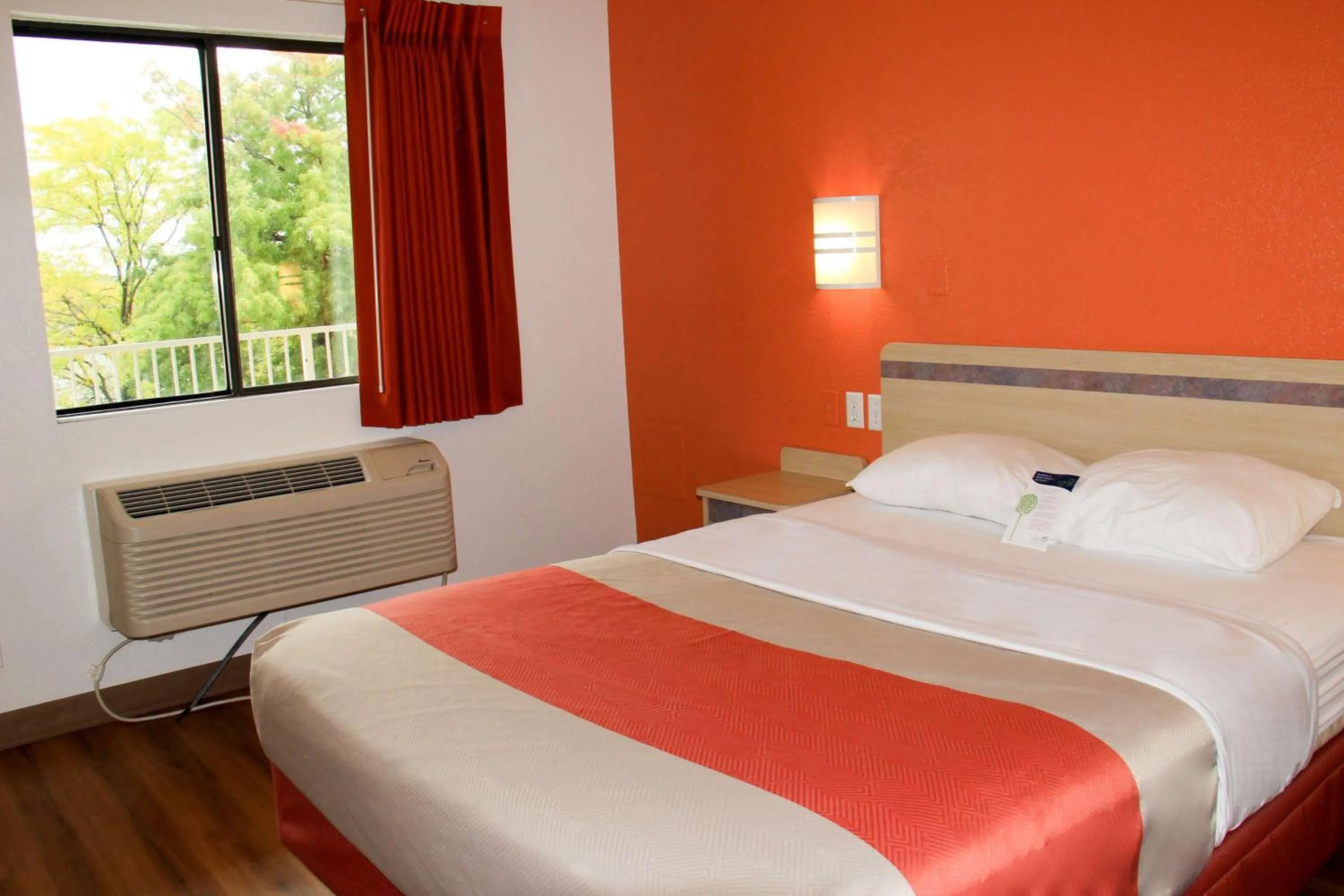 Photo of the whole room, Bed in Motel 6-Enfield, CT - Hartford