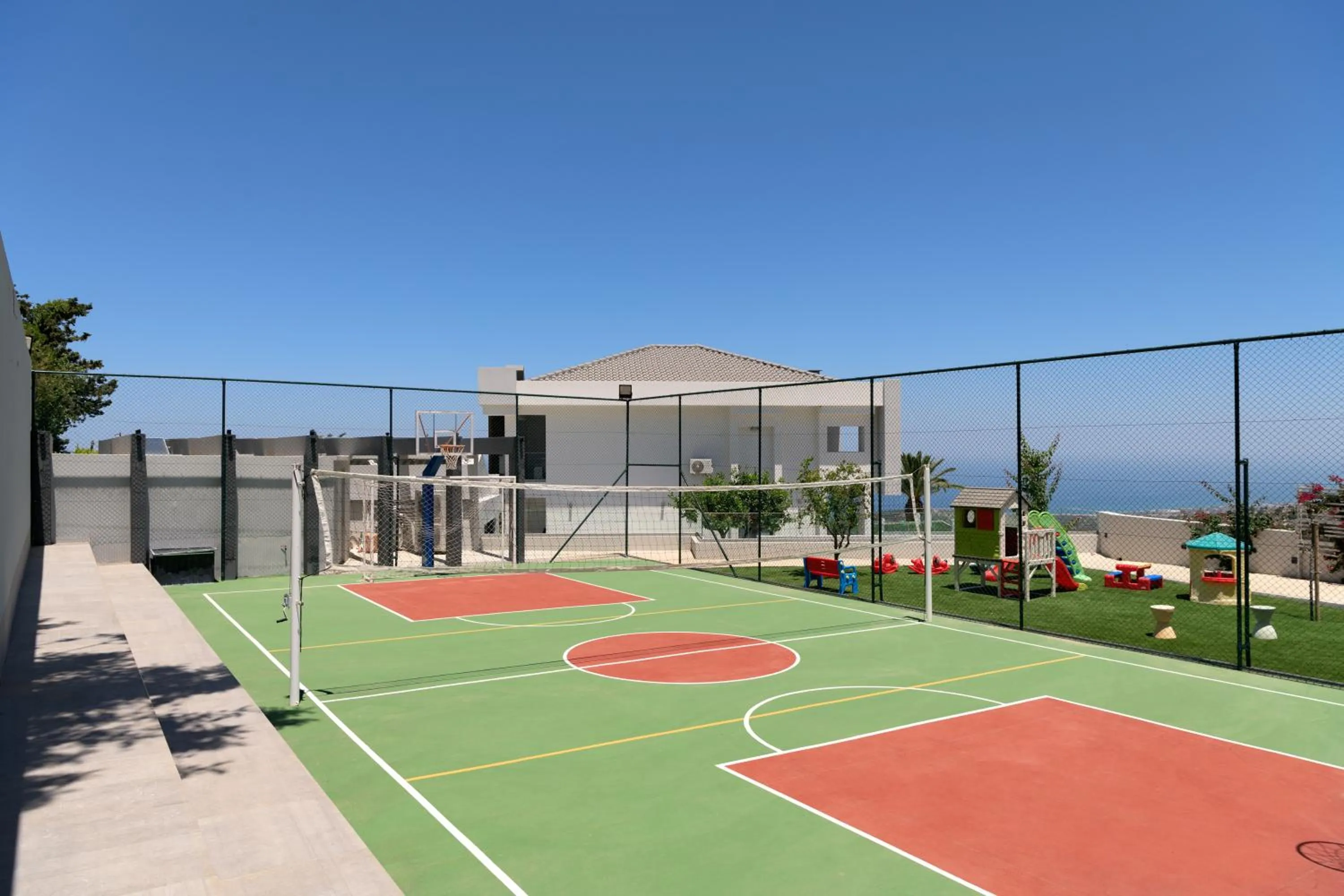 Villa Kalliston - 4000m2 of Elevated Living