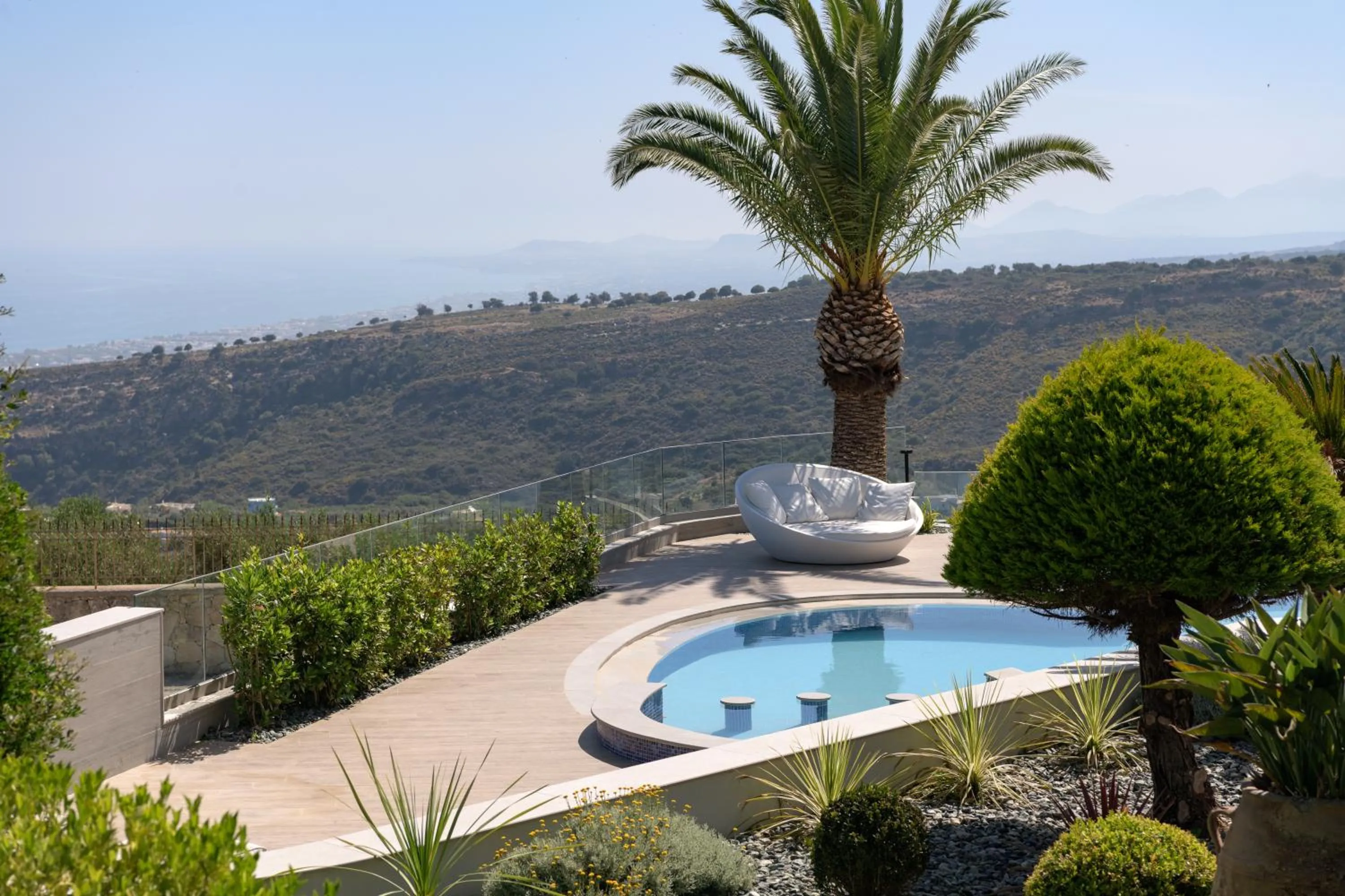 Villa Kalliston - 4000m2 of Elevated Living