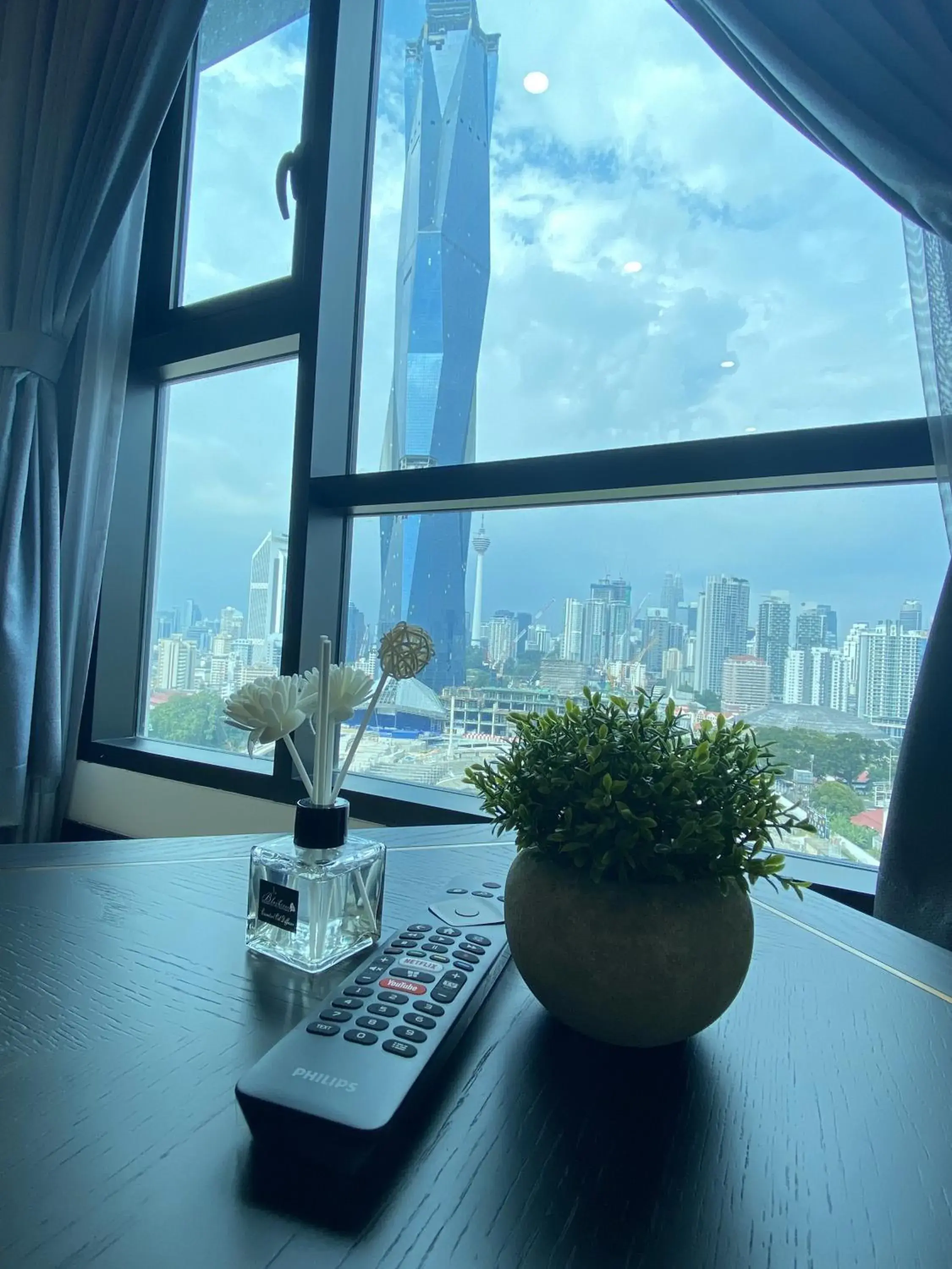 Signature 3 Bedroom Apartment with Balcony Iconic Tower View (High Floor) in Opus Residence KL by EUcation Home Signature 3 Bedroom Apartment with Balcony Iconic Tower View (High Floor) in Opus Residence KL by EUcation Home