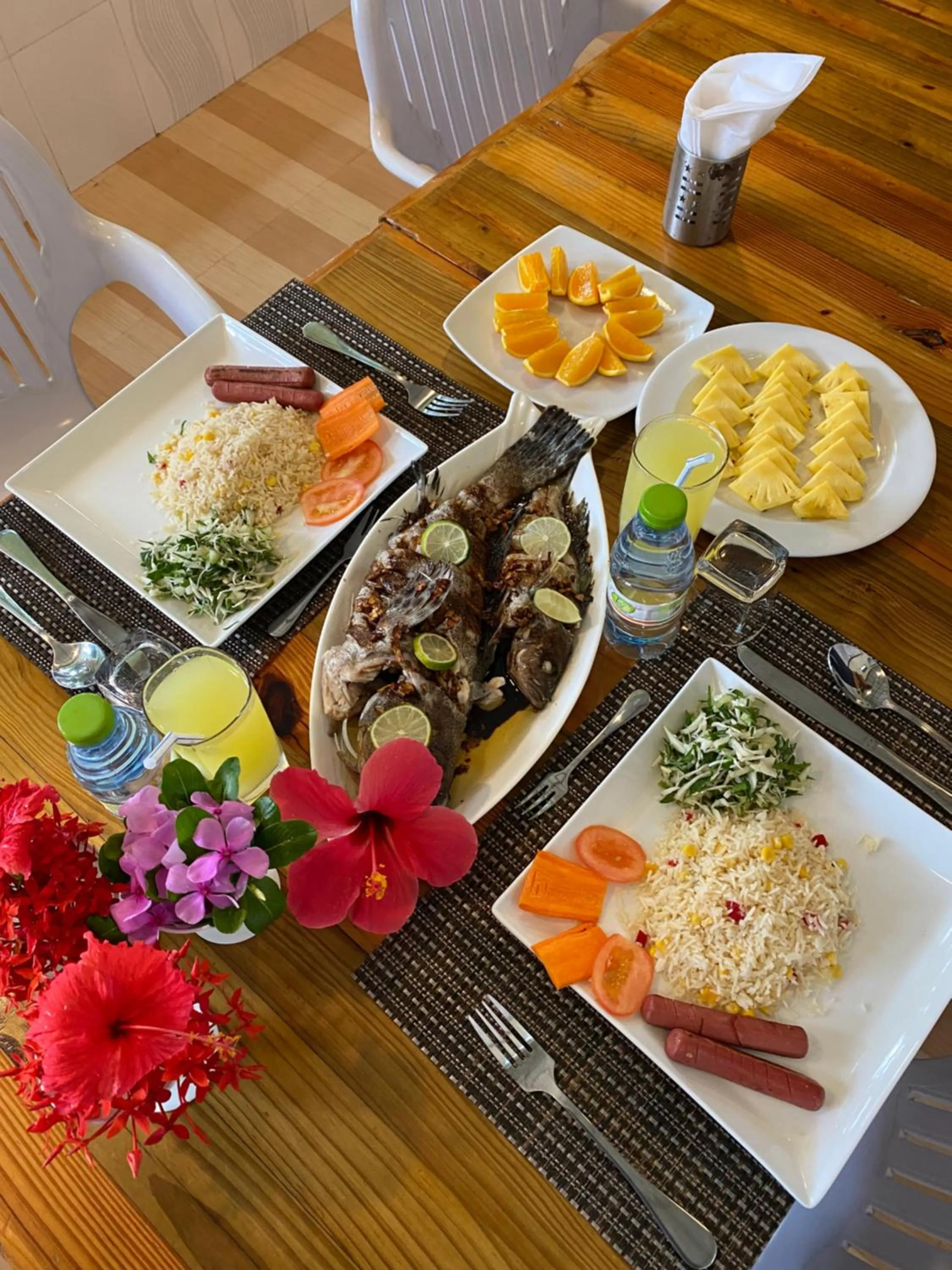 Food and drinks in Summer Vibes Beach Front