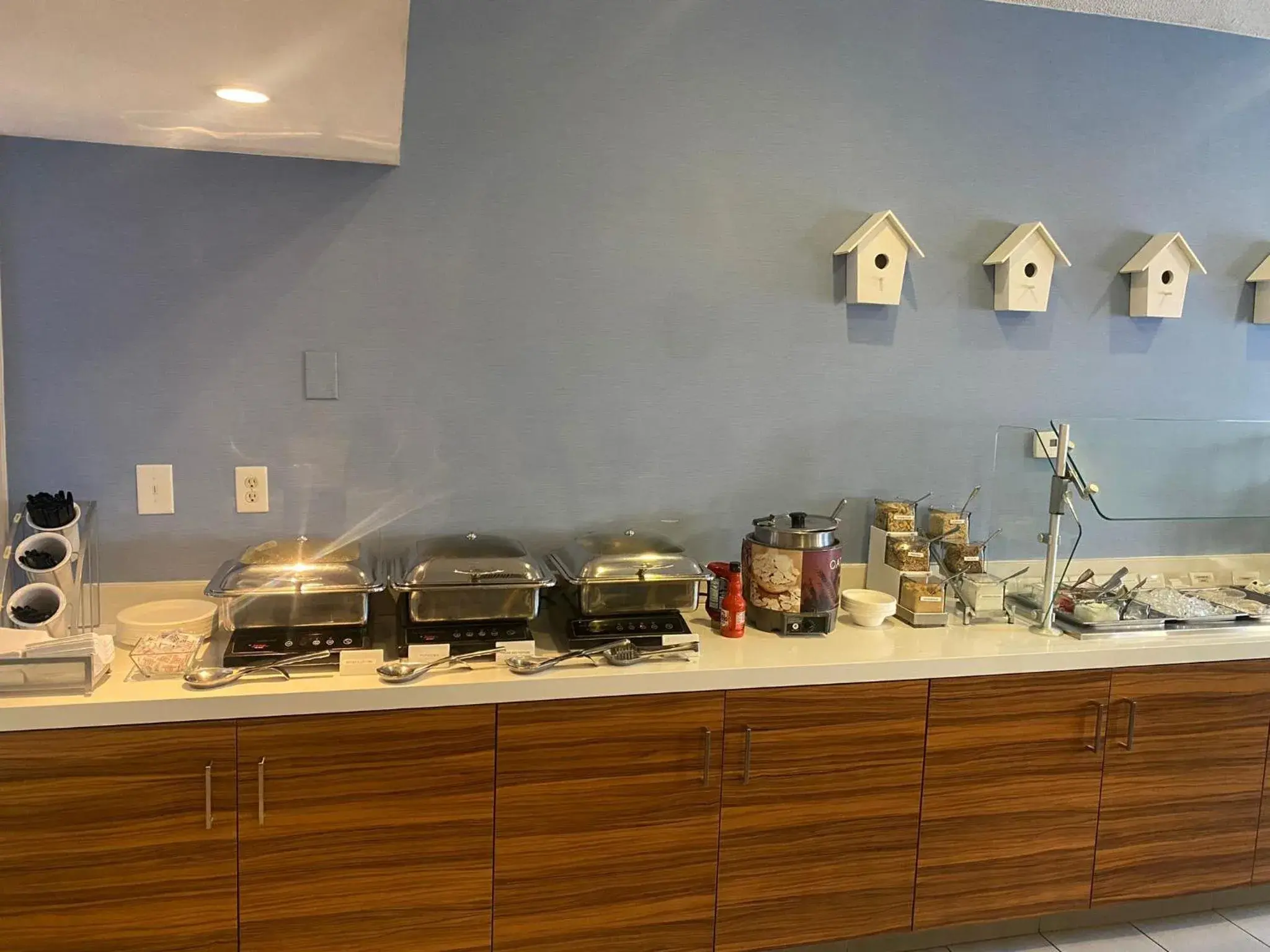 Food in Sonesta ES Suites Providence - Airport Food in Sonesta ES Suites Providence - Airport