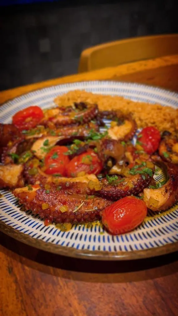 Restaurant/places to eat in Maré Loft Praia