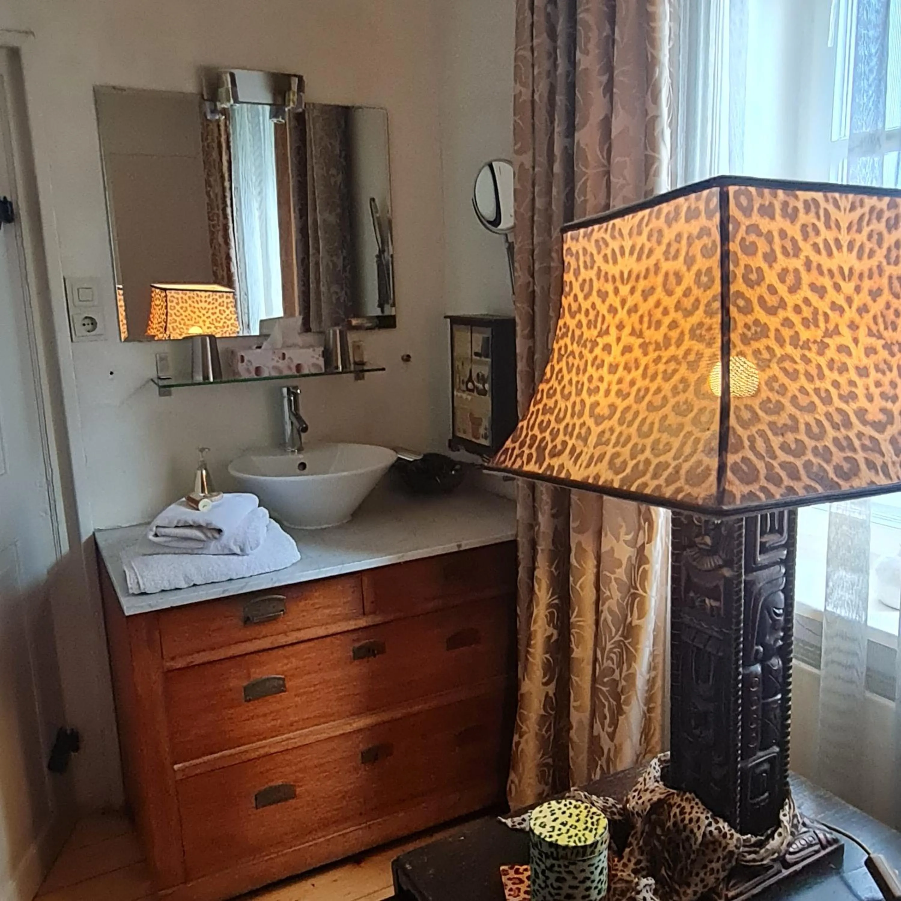 Bathroom, Bed in Rosindell cottage
