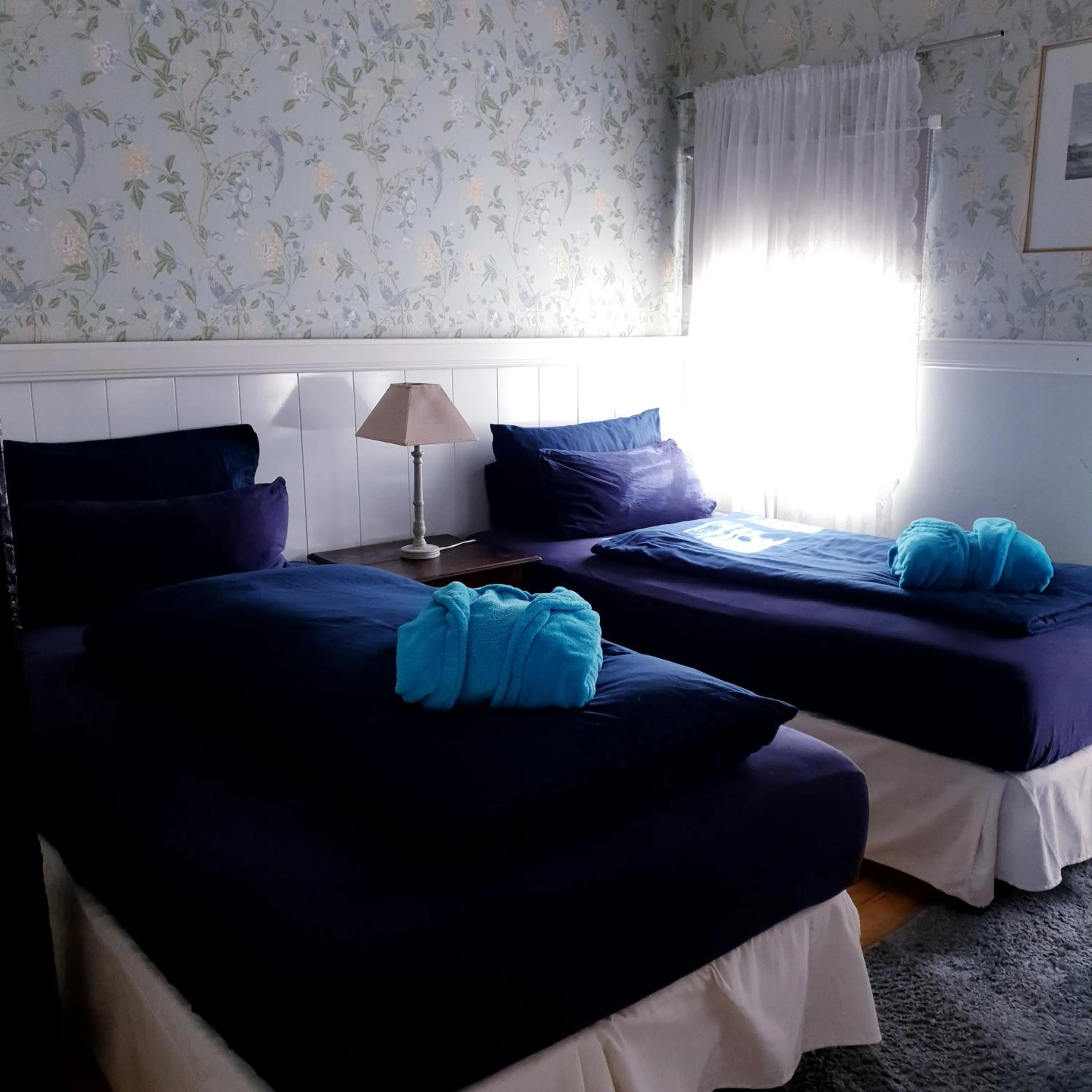 Photo of the whole room, Bed in Rosindell cottage