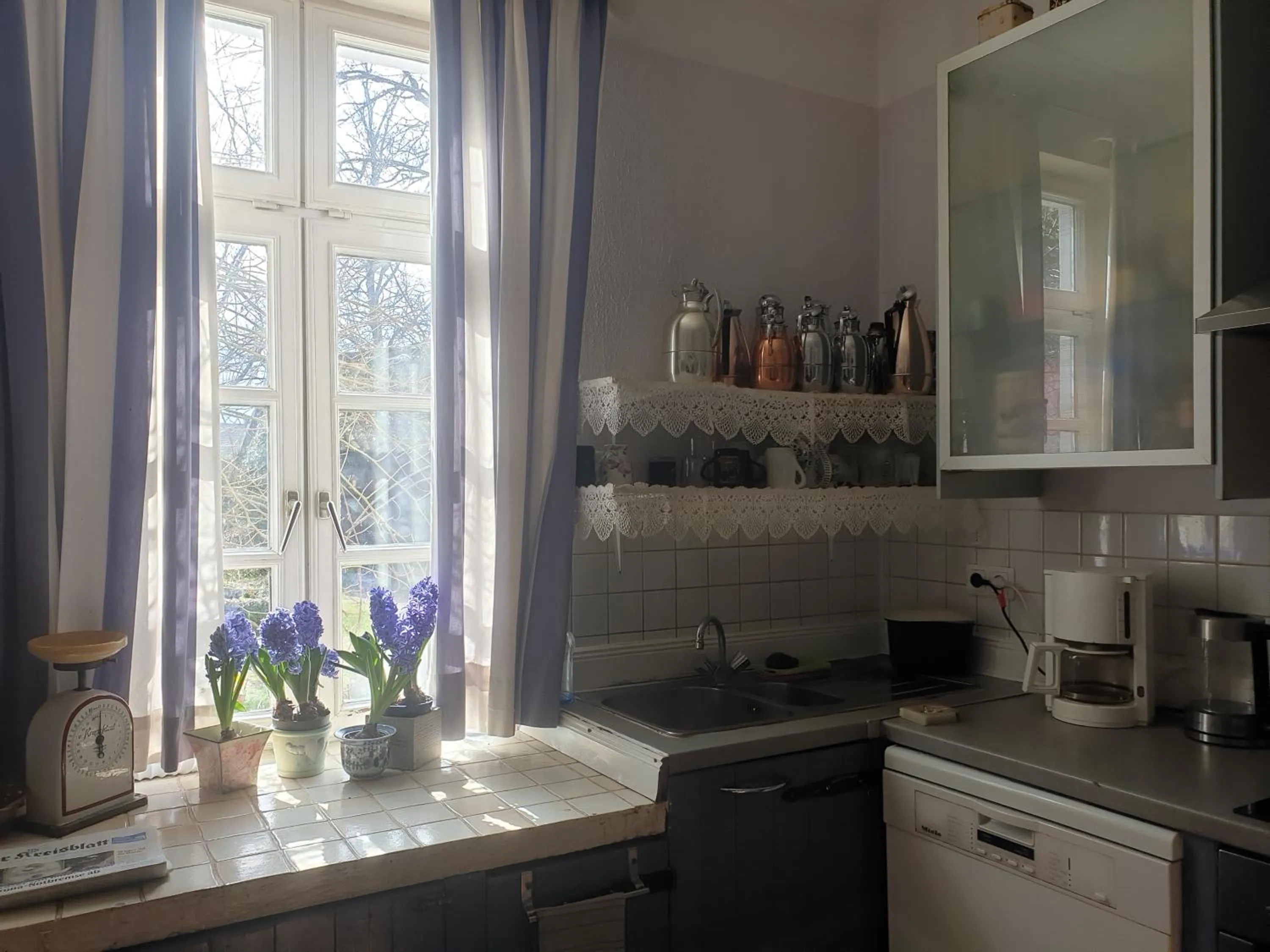 Kitchen or kitchenette in Rosindell cottage