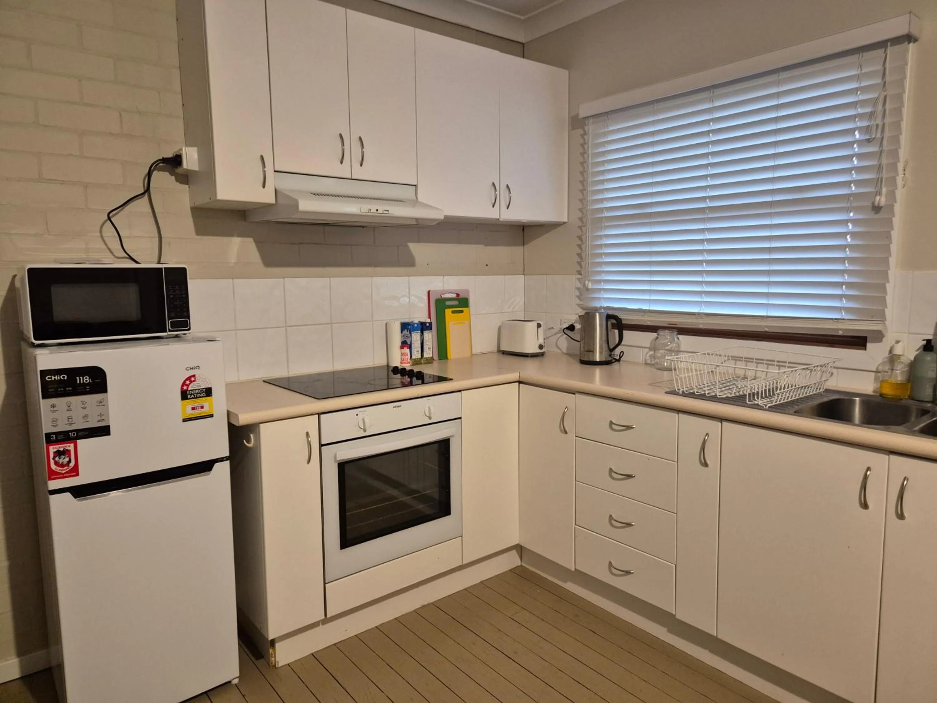Kitchen or kitchenette in Vacy Hunter Valley Lodge