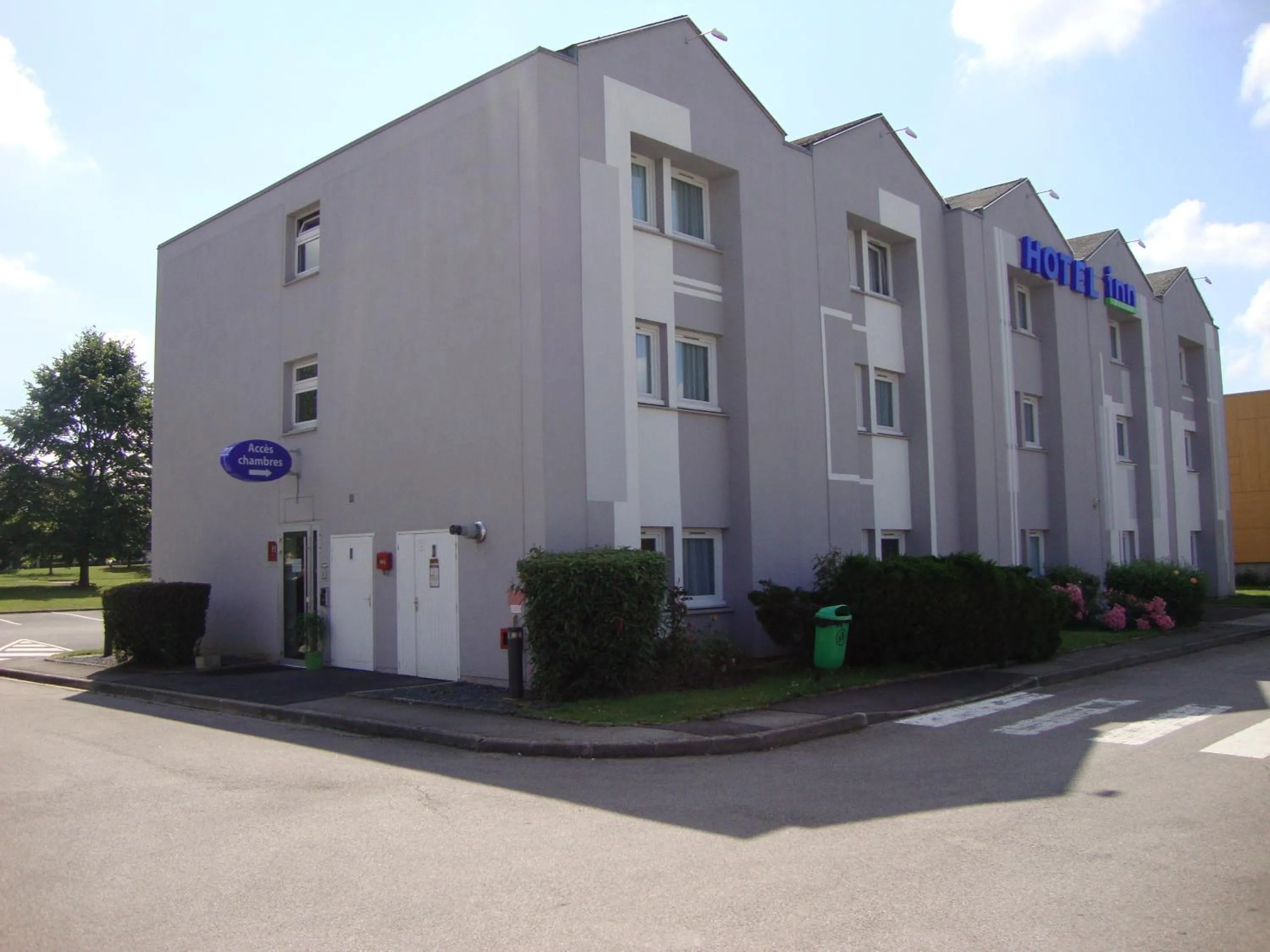 Facade/entrance in Hôtel Inn Design Resto Novo Amiens