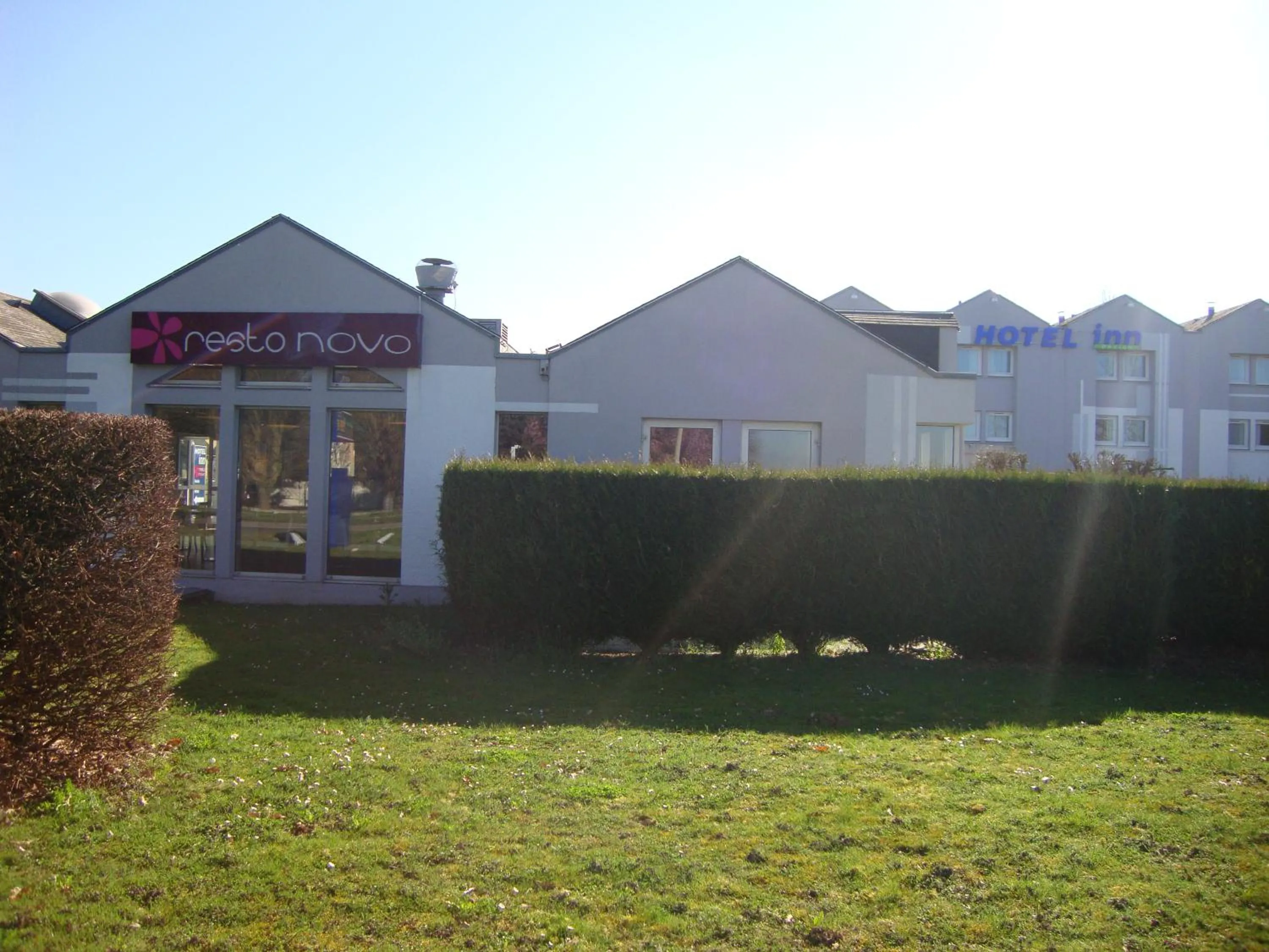 Restaurant/places to eat in Hôtel Inn Design Resto Novo Amiens