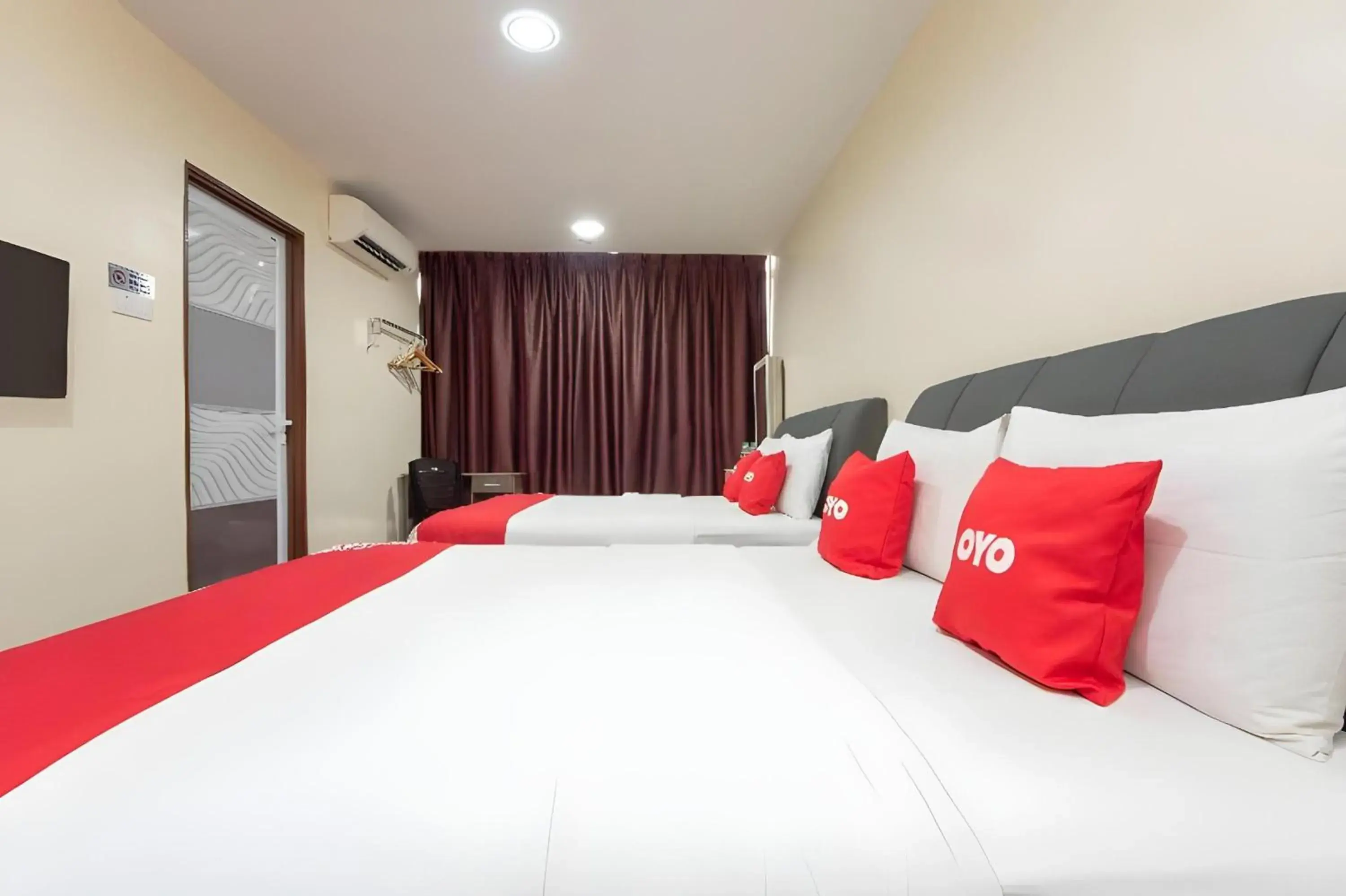 Photo of the whole room, Bed in Hotel O Jasin Photo of the whole room, Bed in Hotel O Jasin