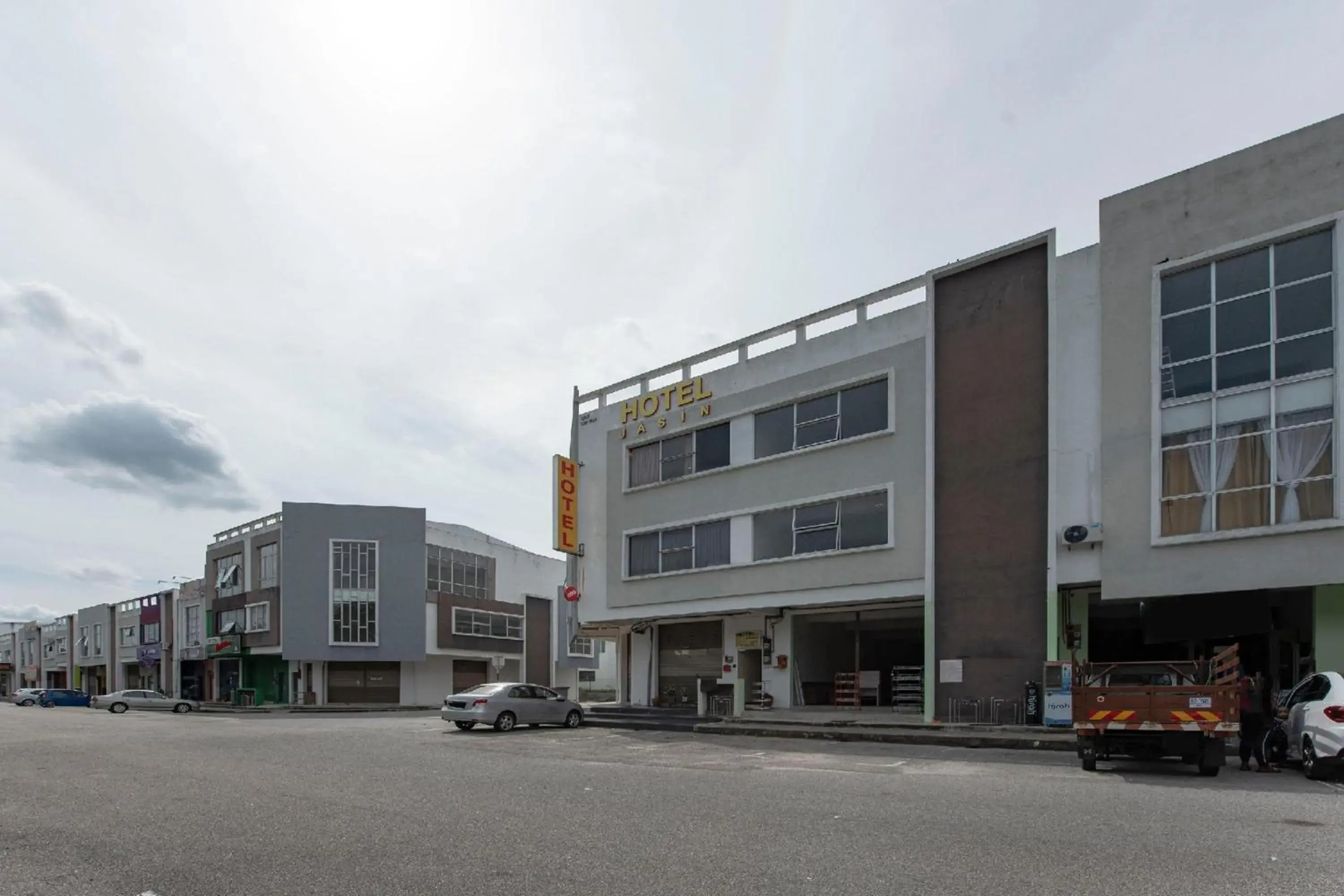 Property building in Hotel O Jasin Property building in Hotel O Jasin