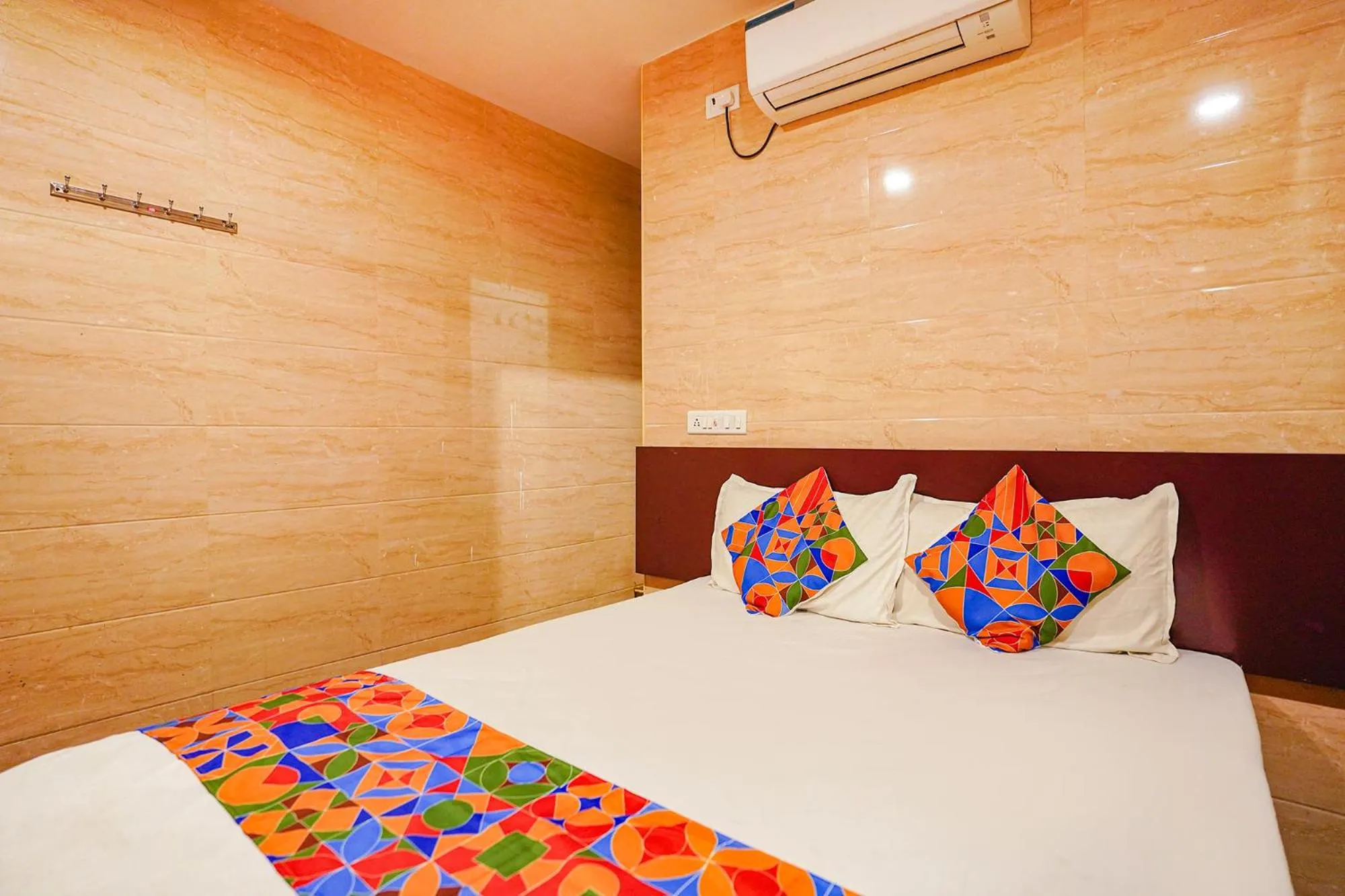 Bedroom, Bed in FabExpress Arunachala Guest House