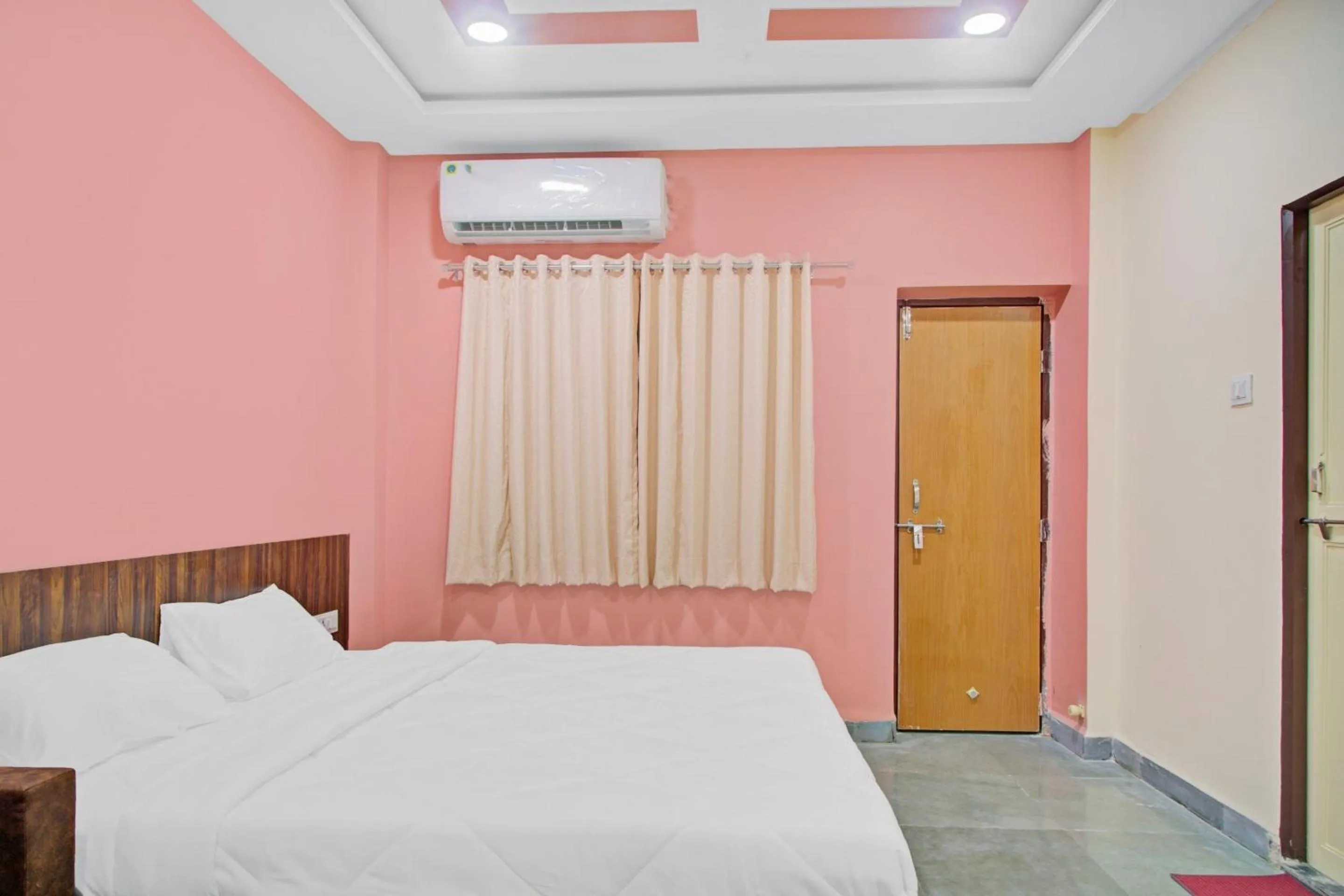 Bedroom in Hotel O Patil