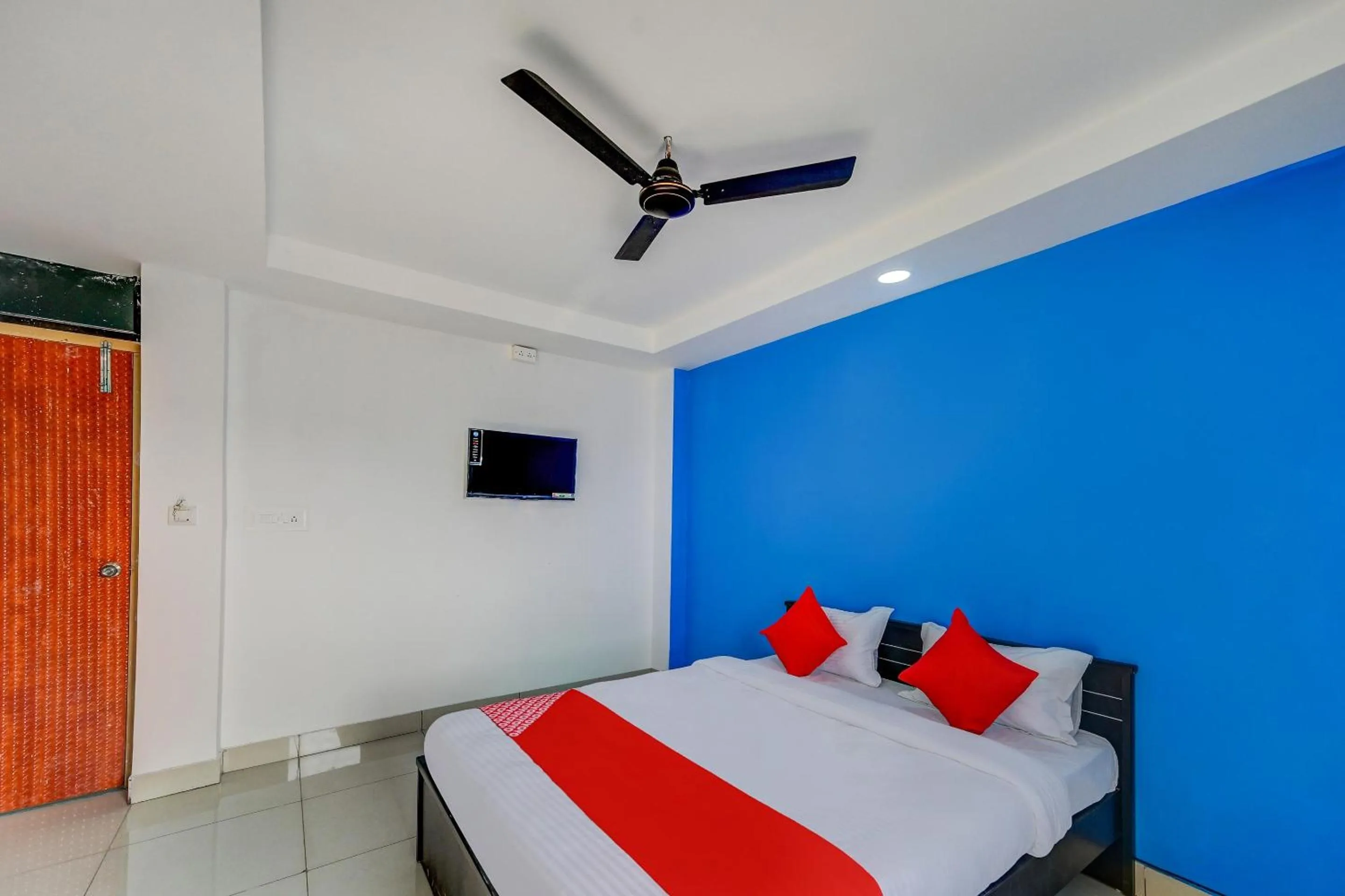 Bedroom, Bed in Hotel O Utrishree