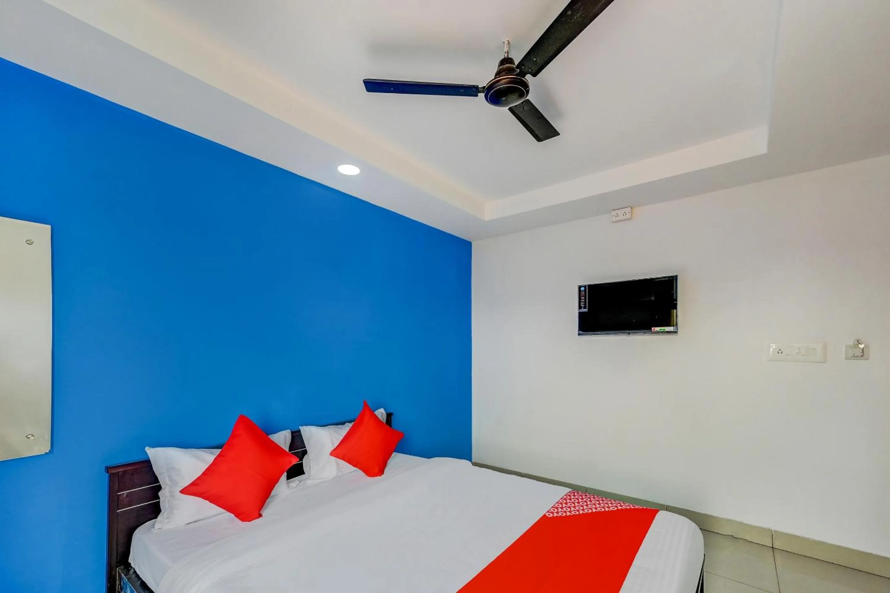 Bedroom, Bed in Hotel O Utrishree