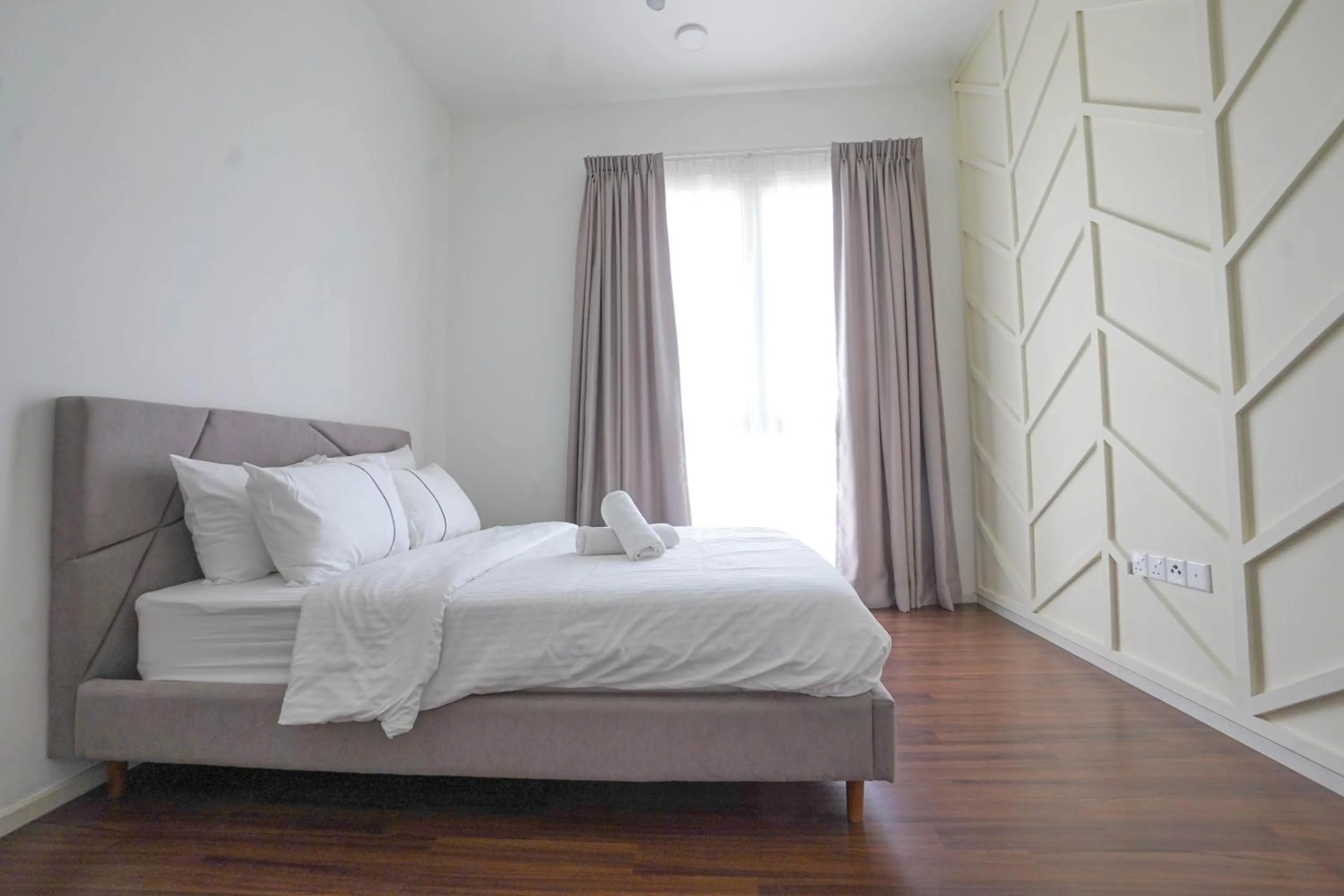 Bed in UNA Sunway Velocity Kuala Lumpur by Unimax