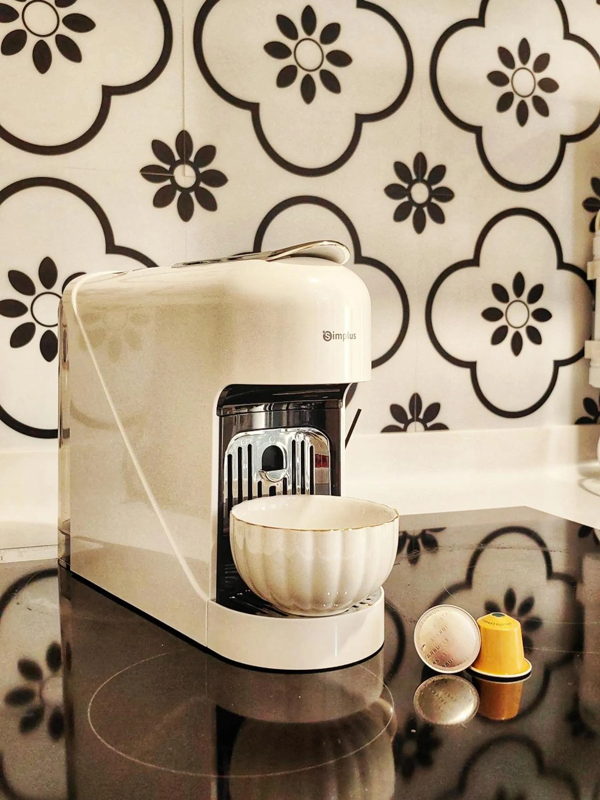 Coffee/tea facilities in UNA Sunway Velocity Kuala Lumpur by Unimax