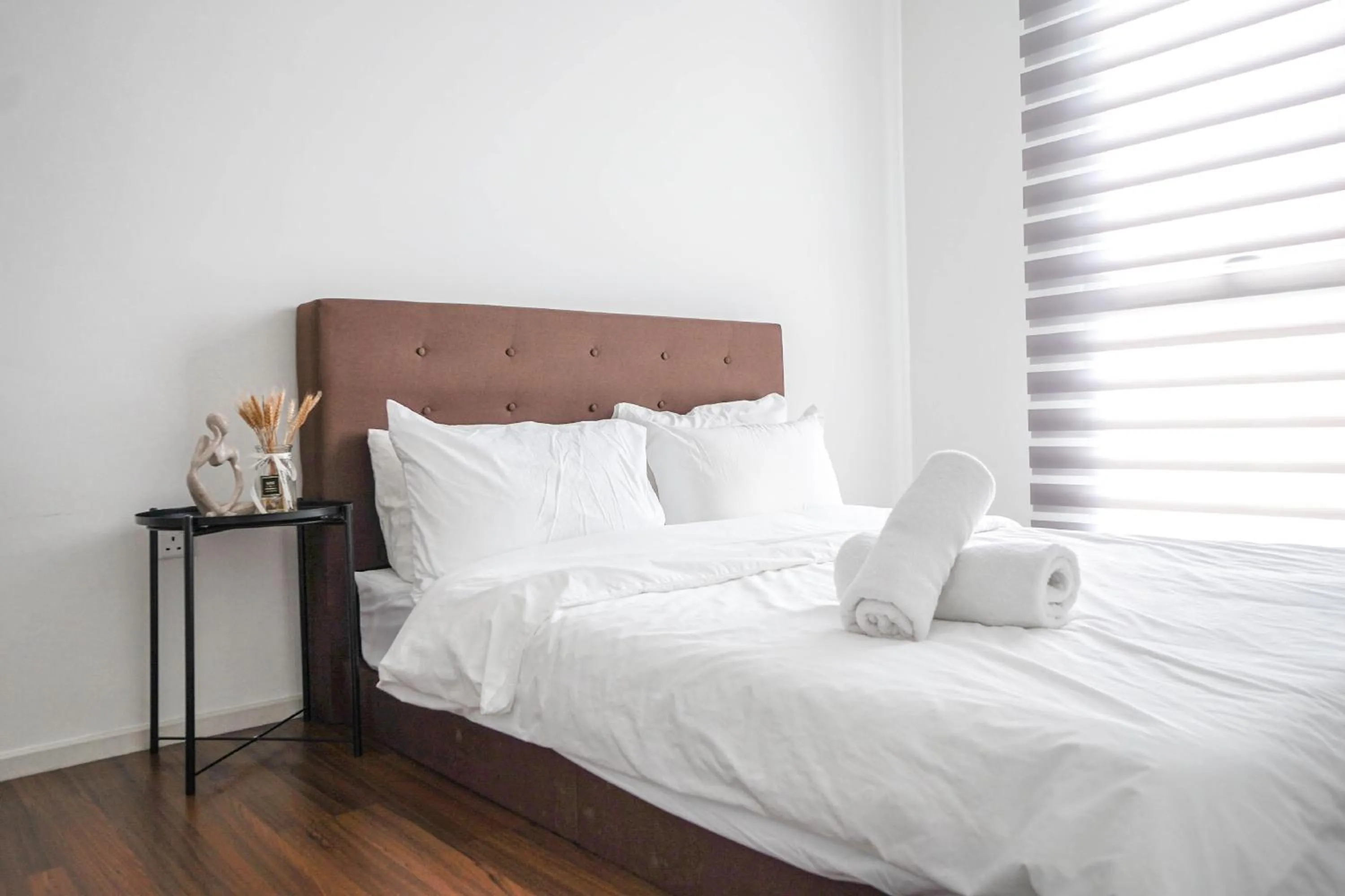 Bed in UNA Sunway Velocity Kuala Lumpur by Unimax