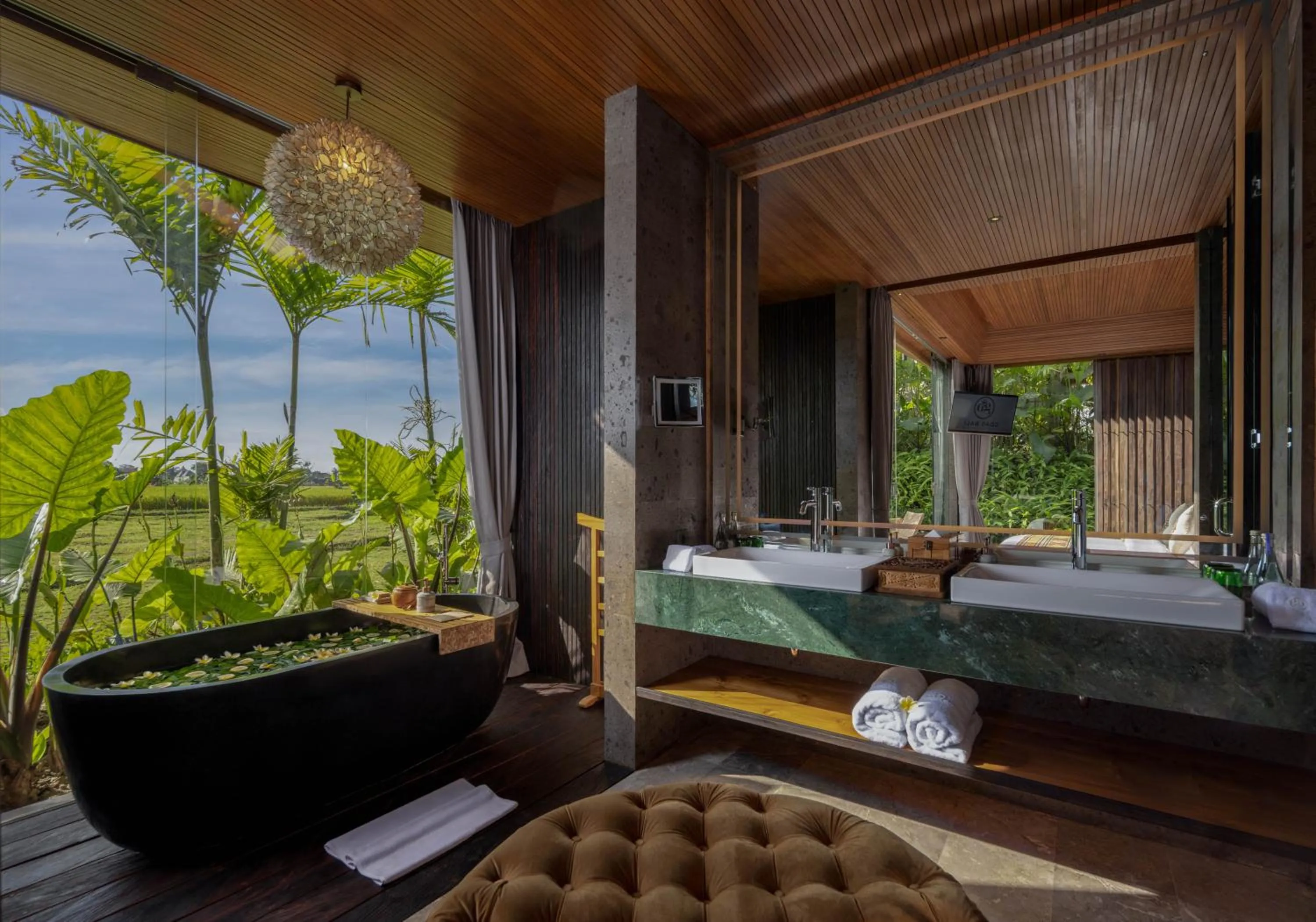 Bath in Gdas Bali Health and Wellness Resort - Adult Only