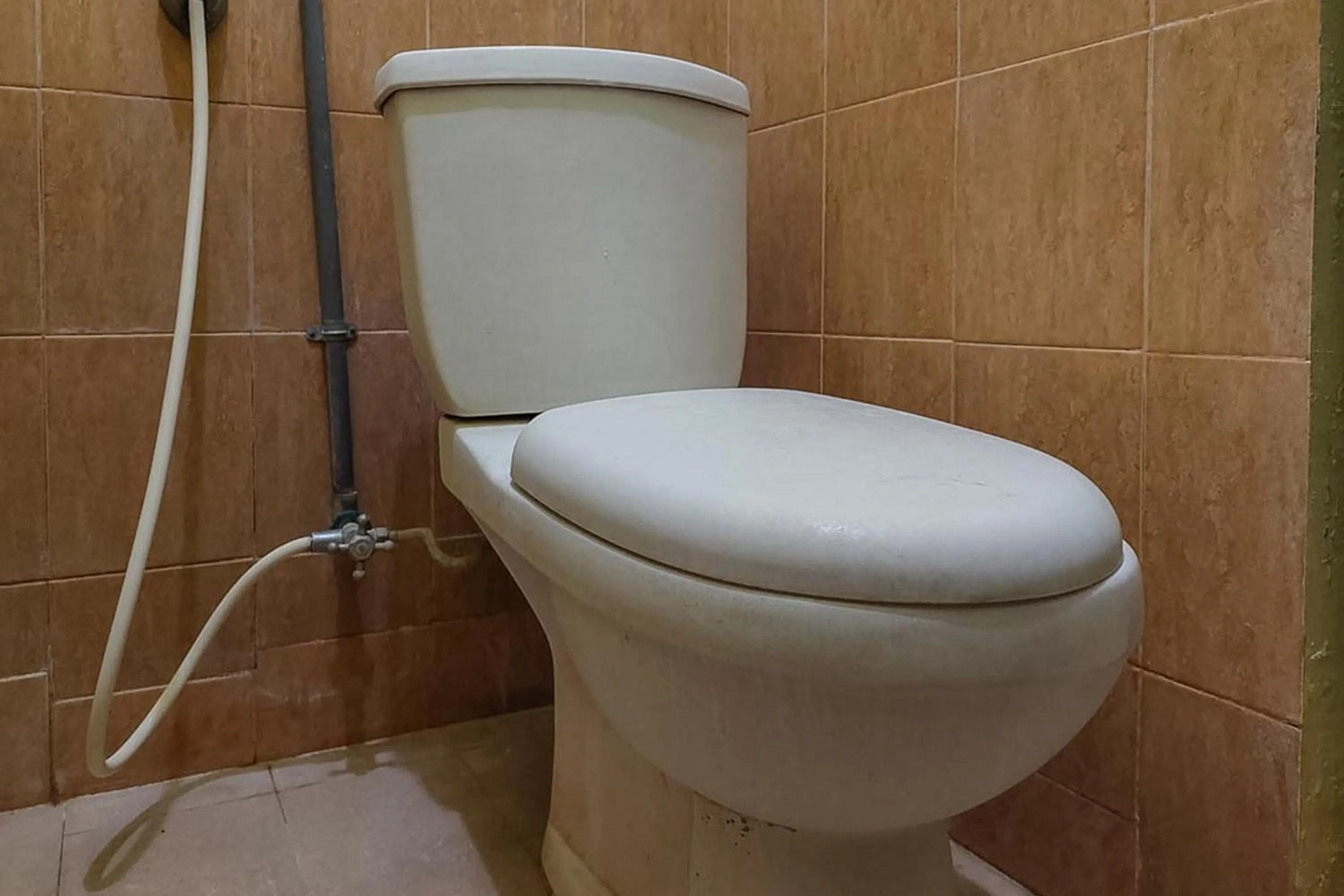 Bathroom in Icha Homestay near Terminal Purabaya Madiun