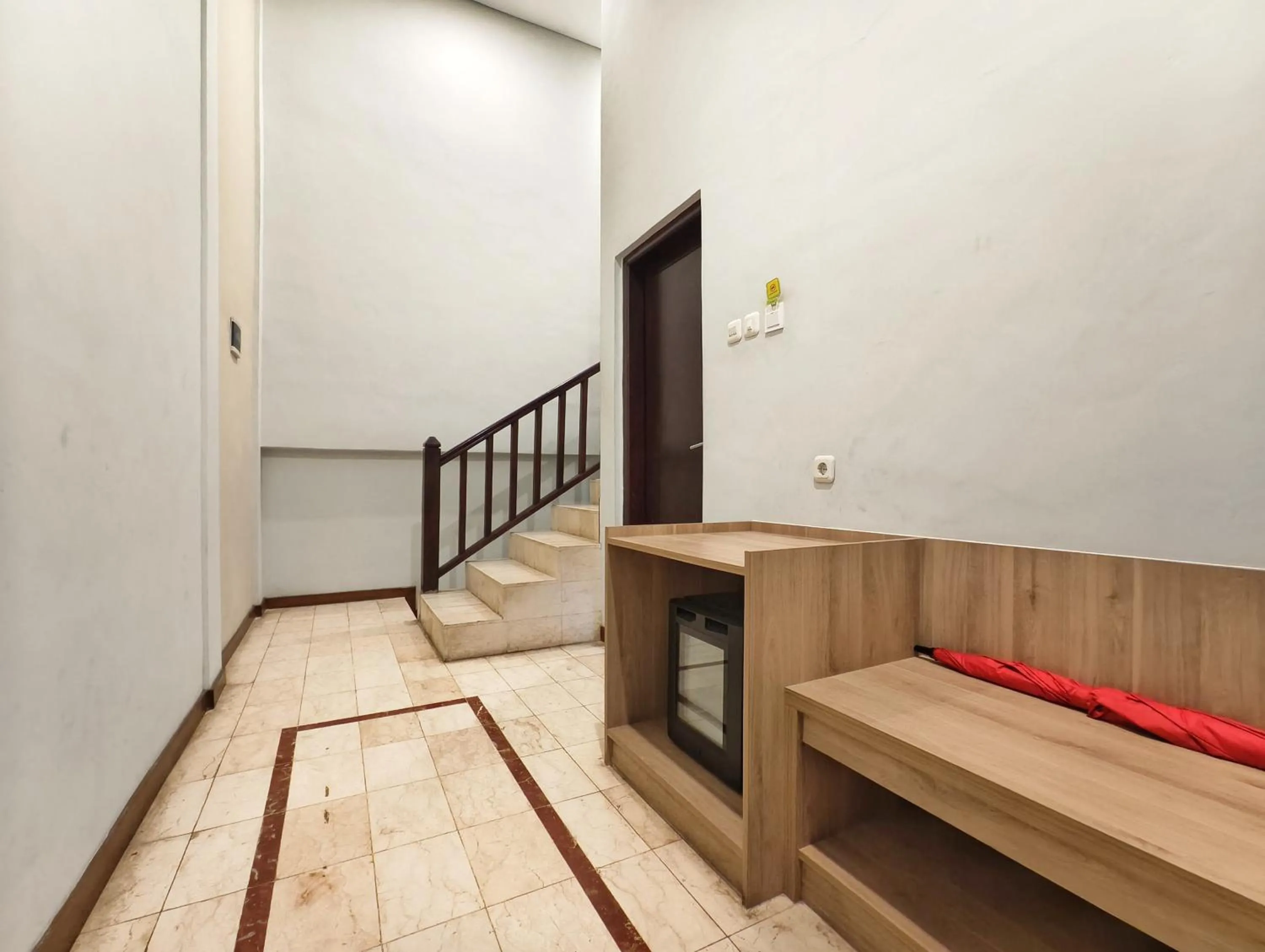 Photo of the whole room in The West Cove Hotel