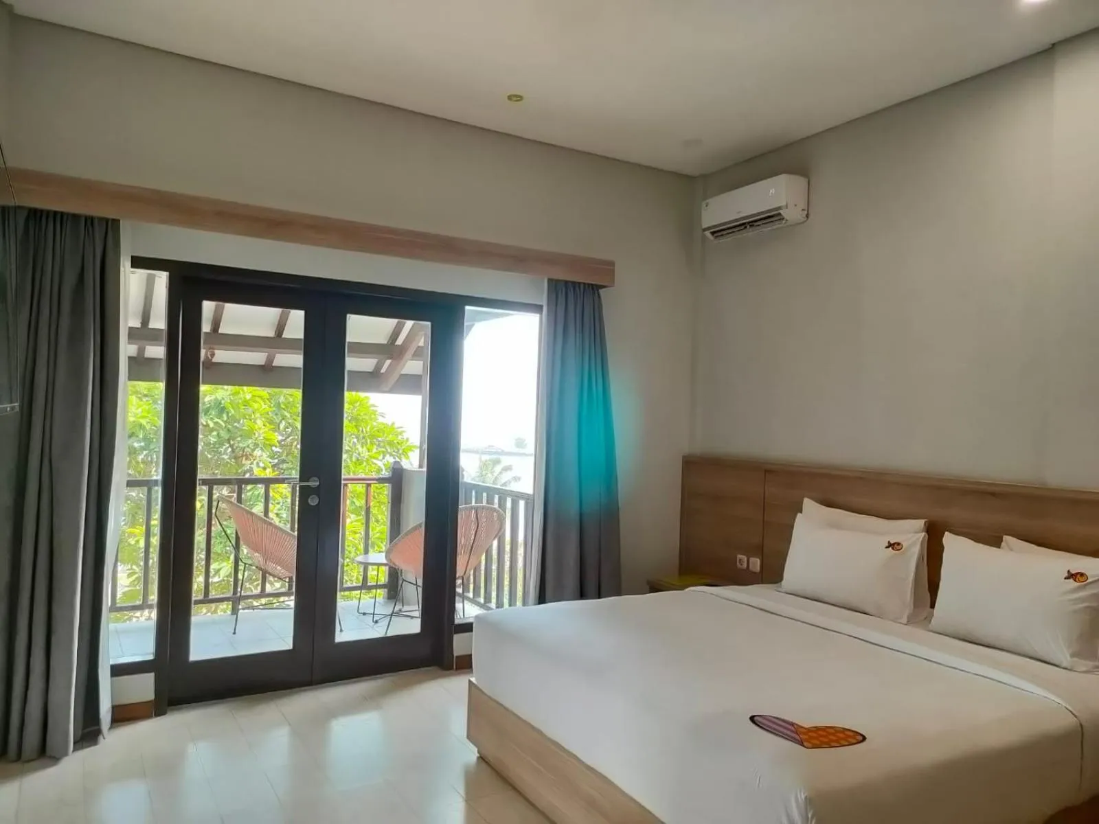 Bed in The West Cove Hotel