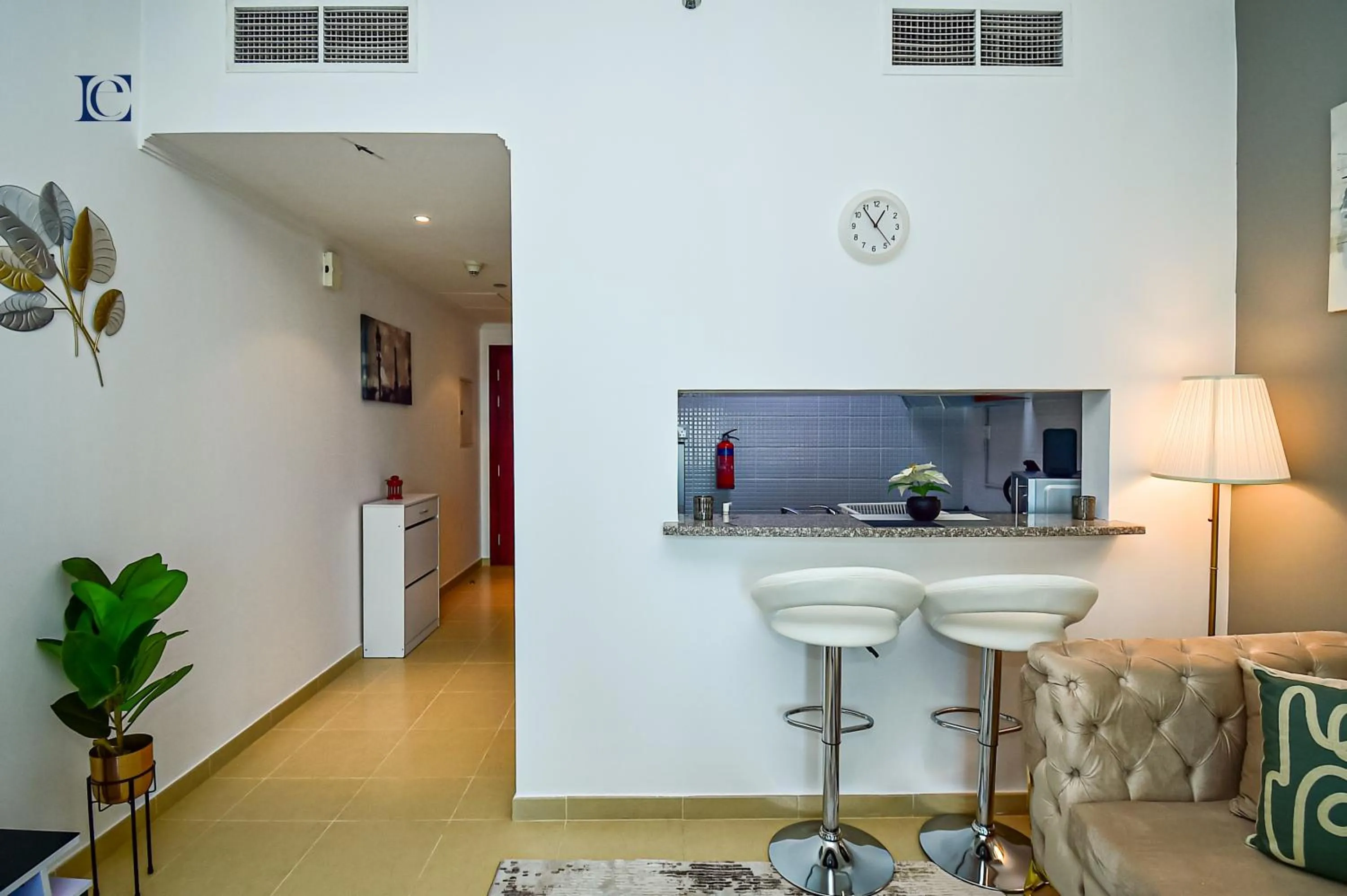 TV and multimedia in Luxury Escapes - New Lake View Studio in JLT - near Metro