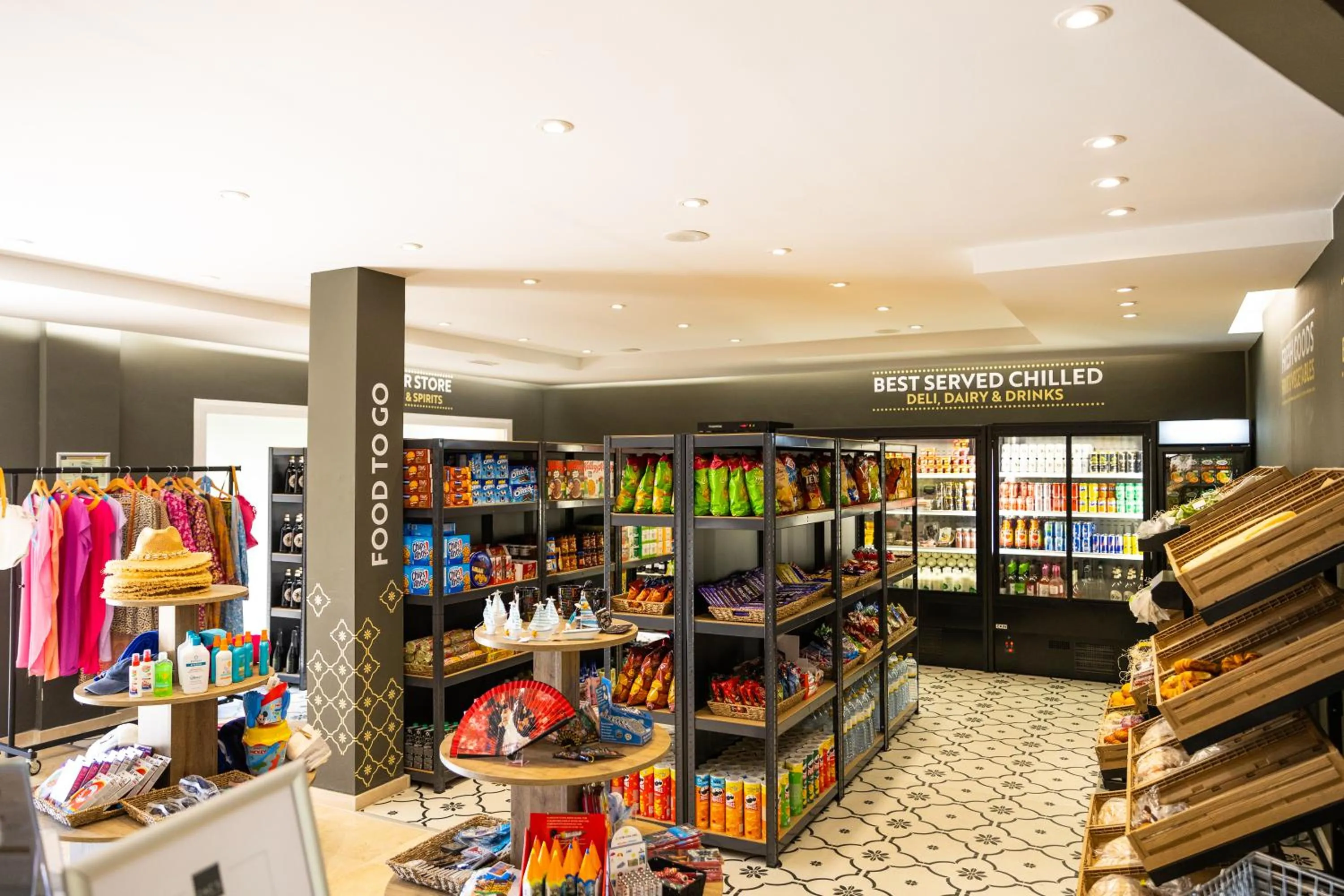 On-site shops in Wyndham Grand Costa del Sol