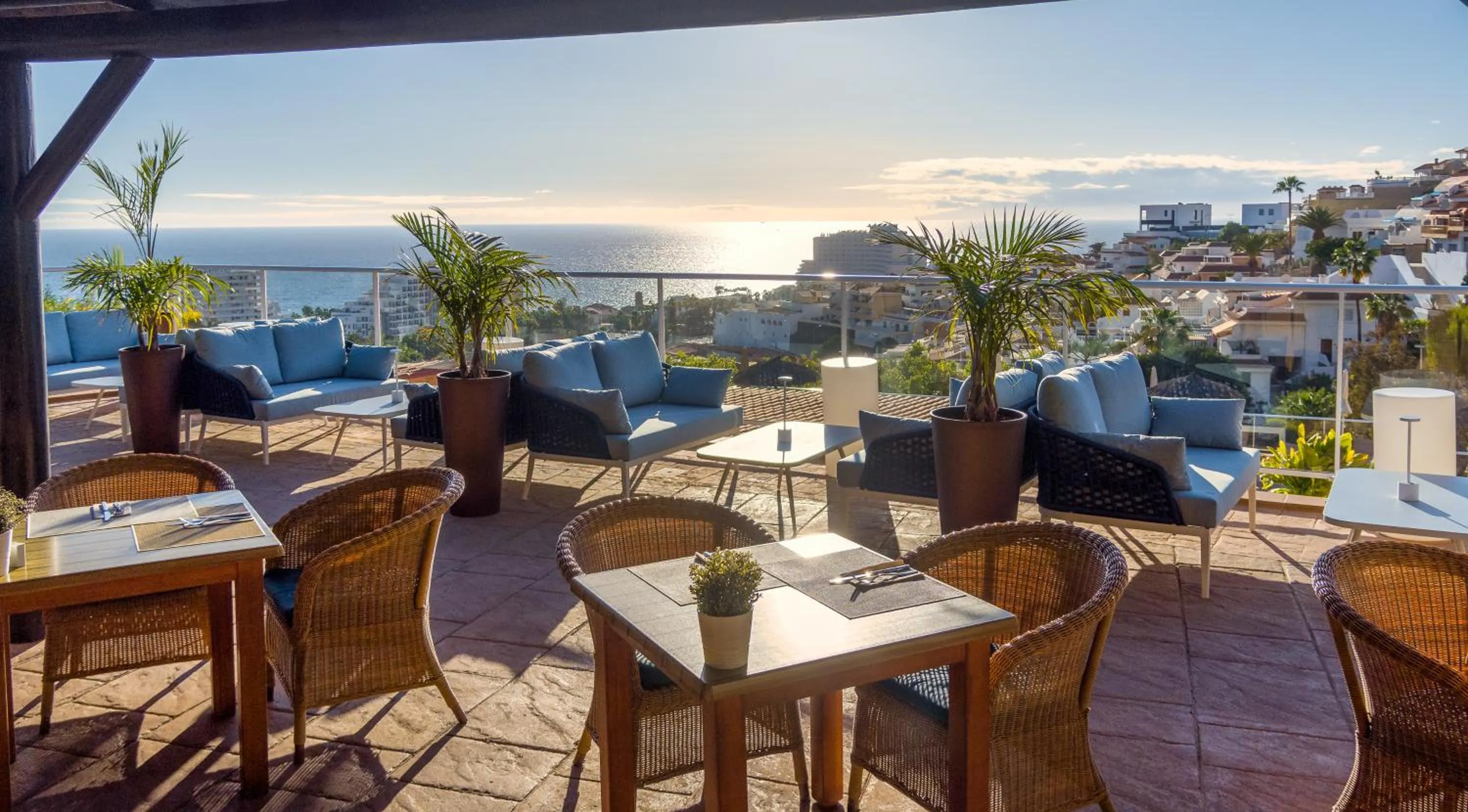 Restaurant/places to eat in Wyndham Residences Costa Adeje
