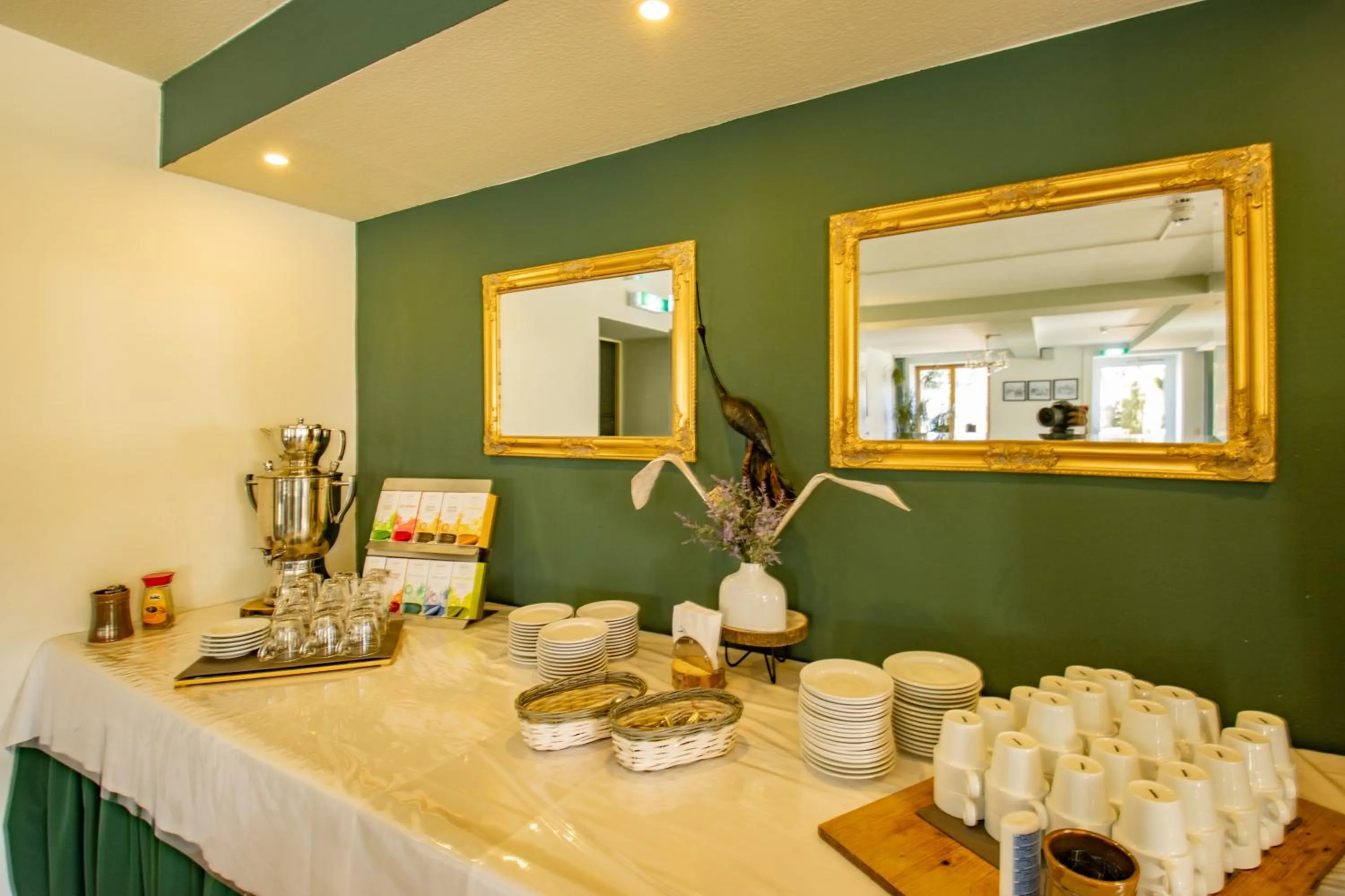 Buffet breakfast in Erzgebirgshotel Freiberger Höhe