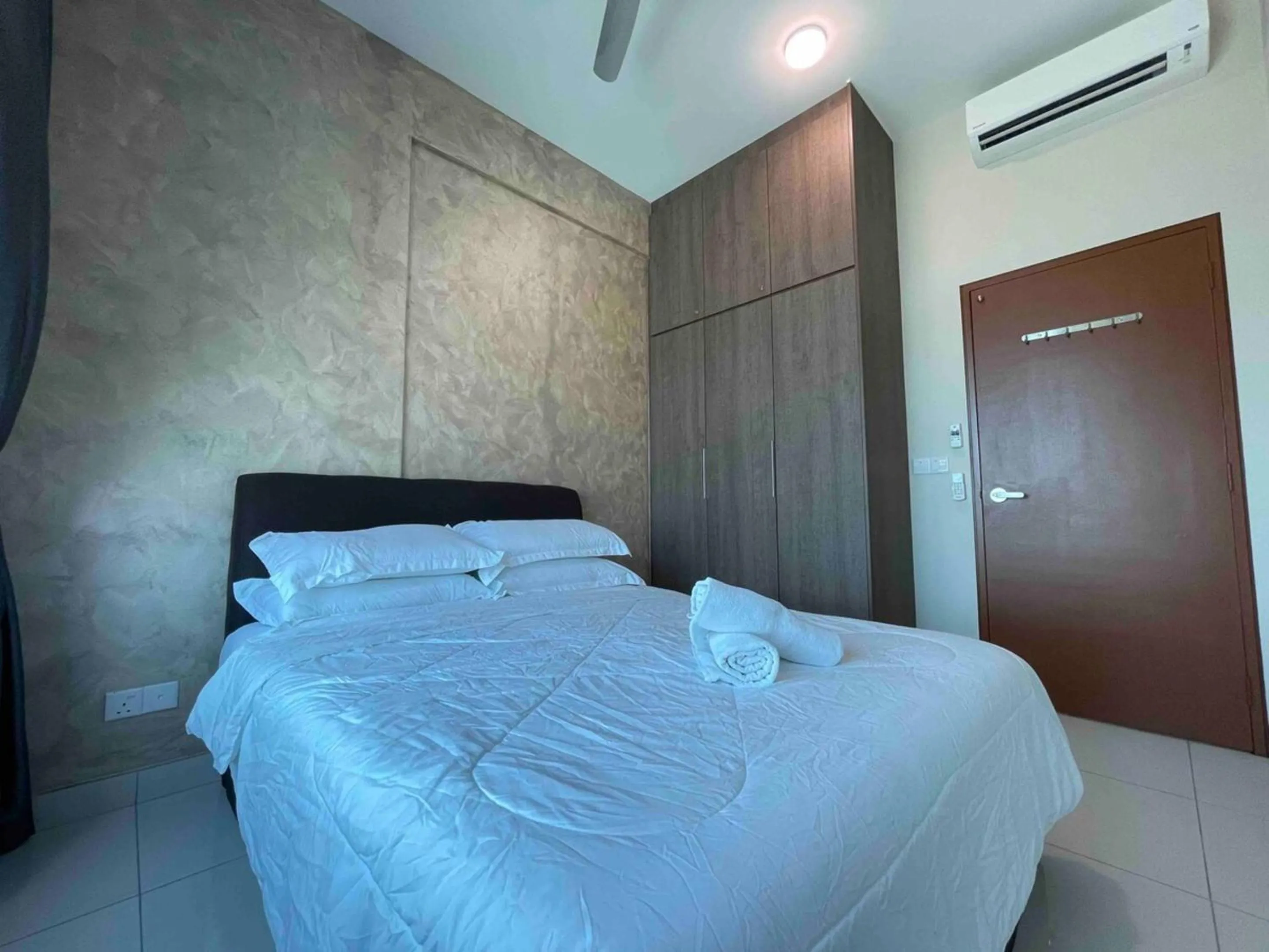 Bed in Greenfield Residence Bandar Sunway