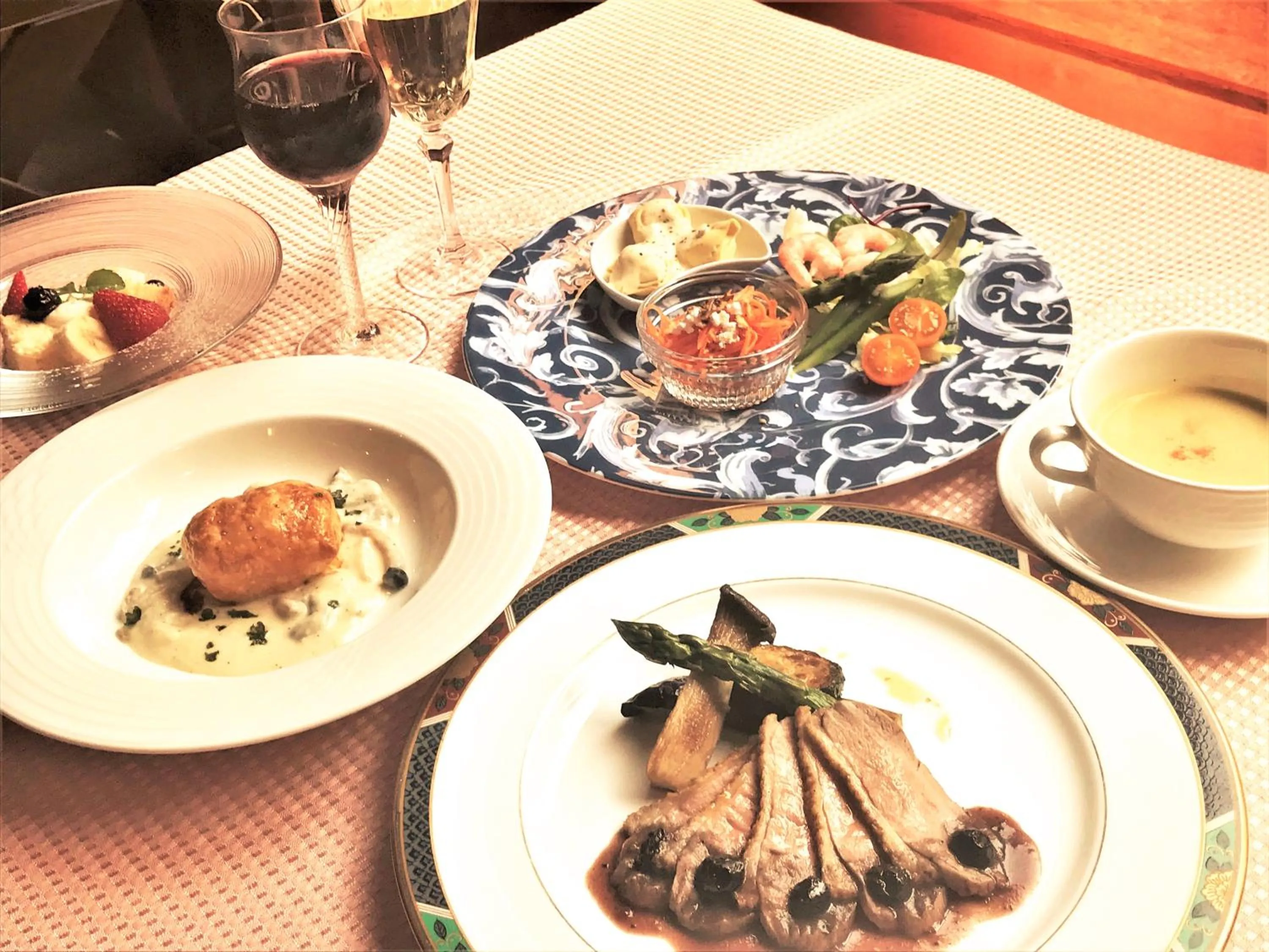 Food and drinks in Petit Hotel Kazekozou