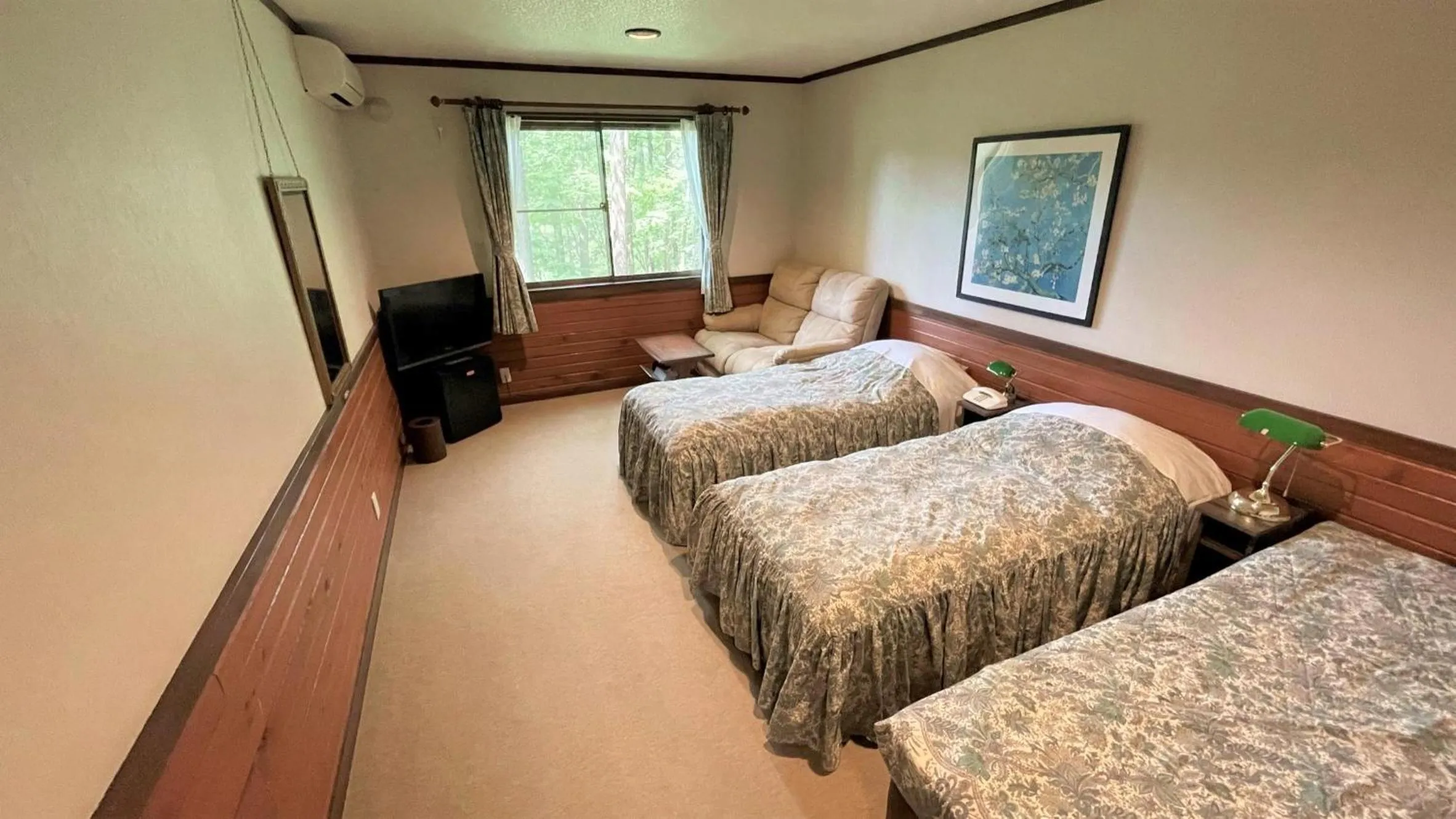 Photo of the whole room, Bed in Petit Hotel Kazekozou