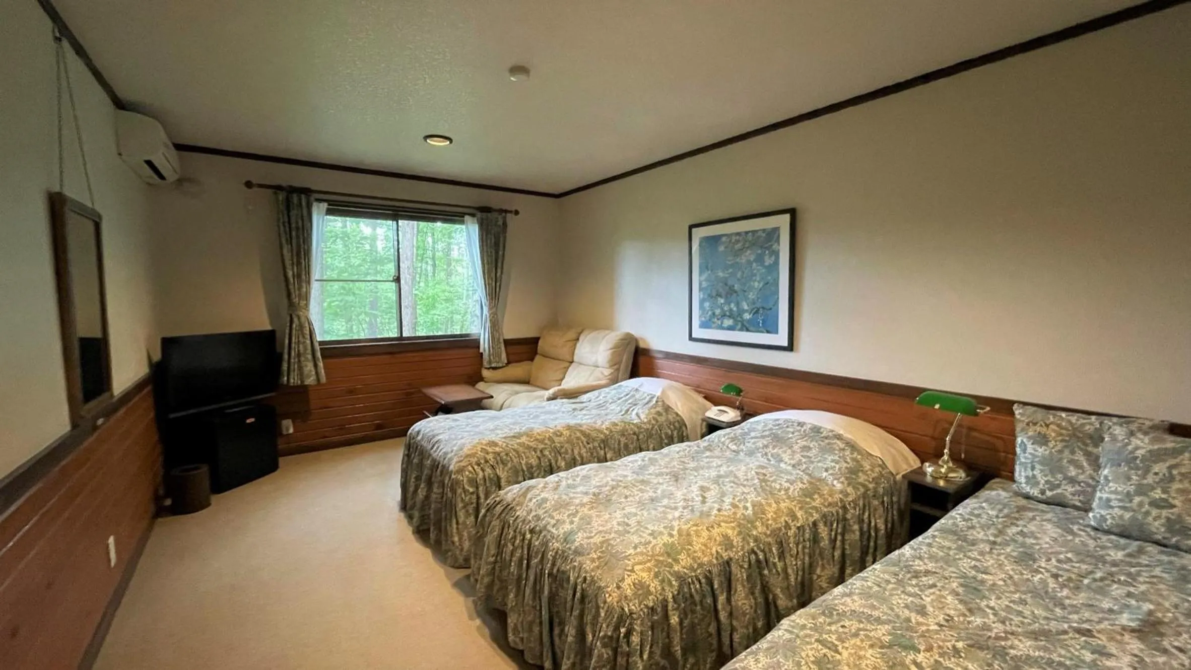 Photo of the whole room, Bed in Petit Hotel Kazekozou