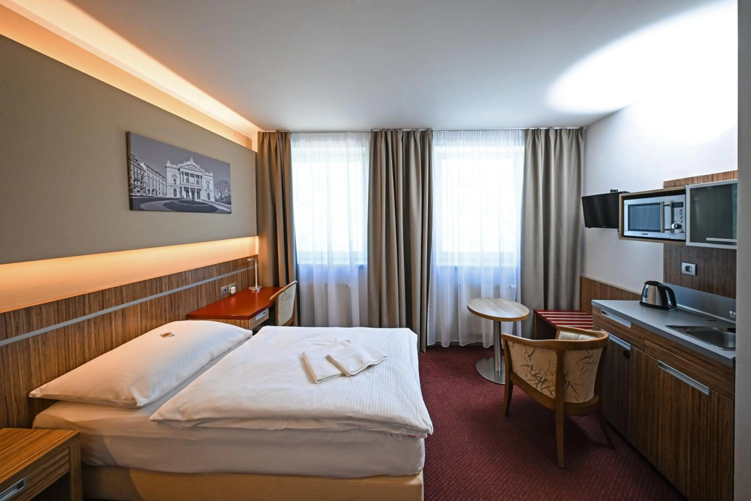 Property building, Bed in Hotel Vaka