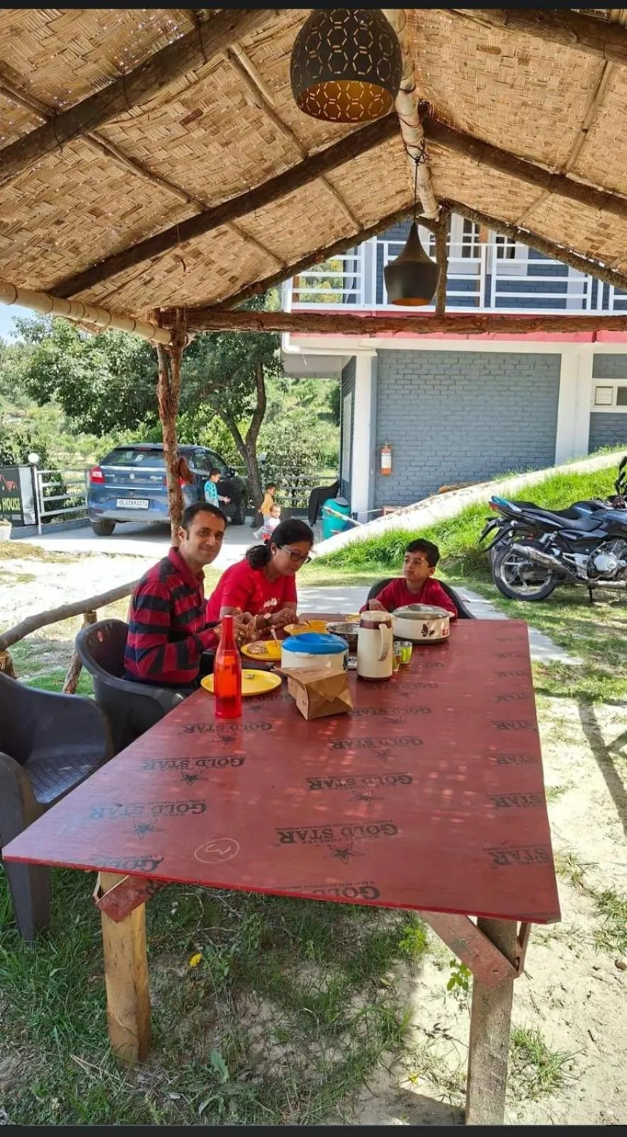Restaurant/places to eat in Ditya's House