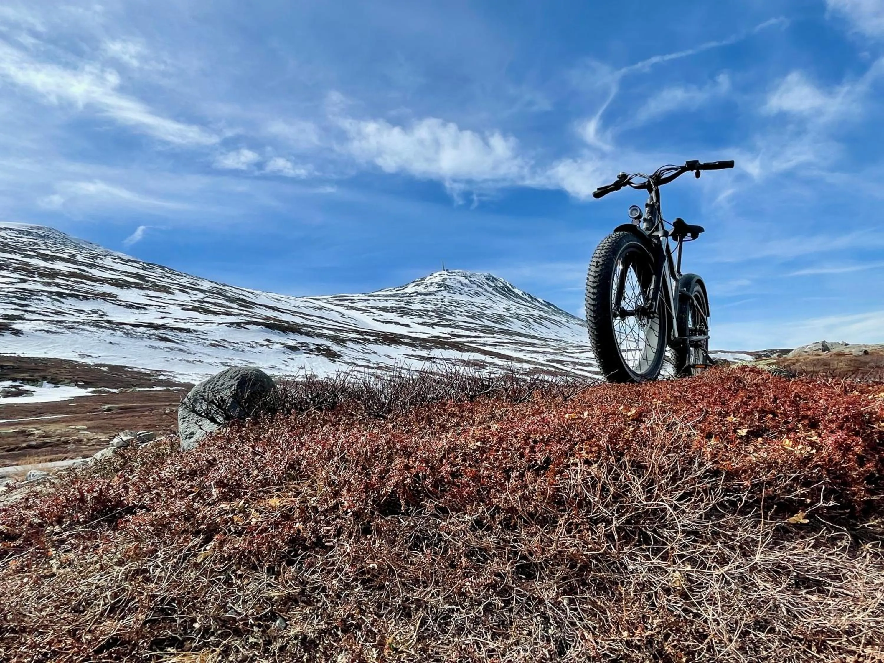 Cycling in Gausta View