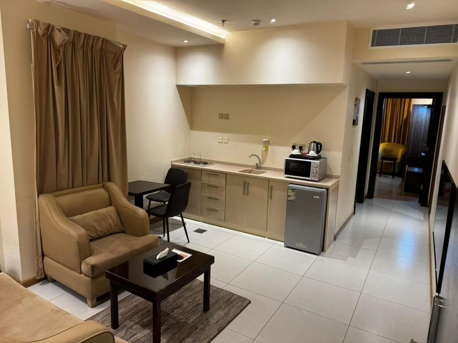 Kitchen or kitchenette in Fanan Suites Serviced Apartments Economy