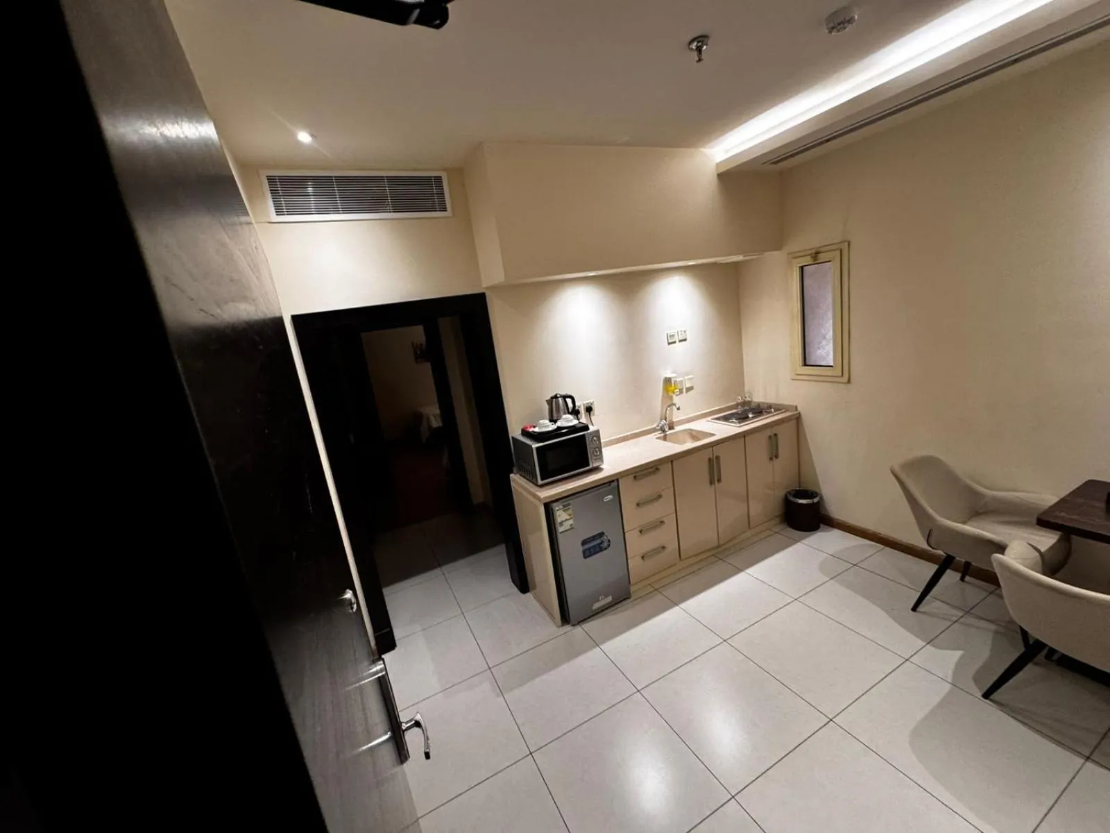 Kitchen or kitchenette in Fanan Suites Serviced Apartments Economy